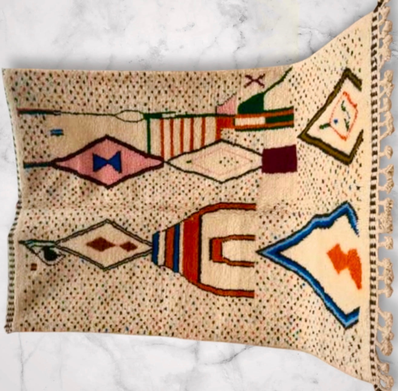 Handmade Azilal Rug, size 250 x 150 cm || 8.2 x 4.92 ft