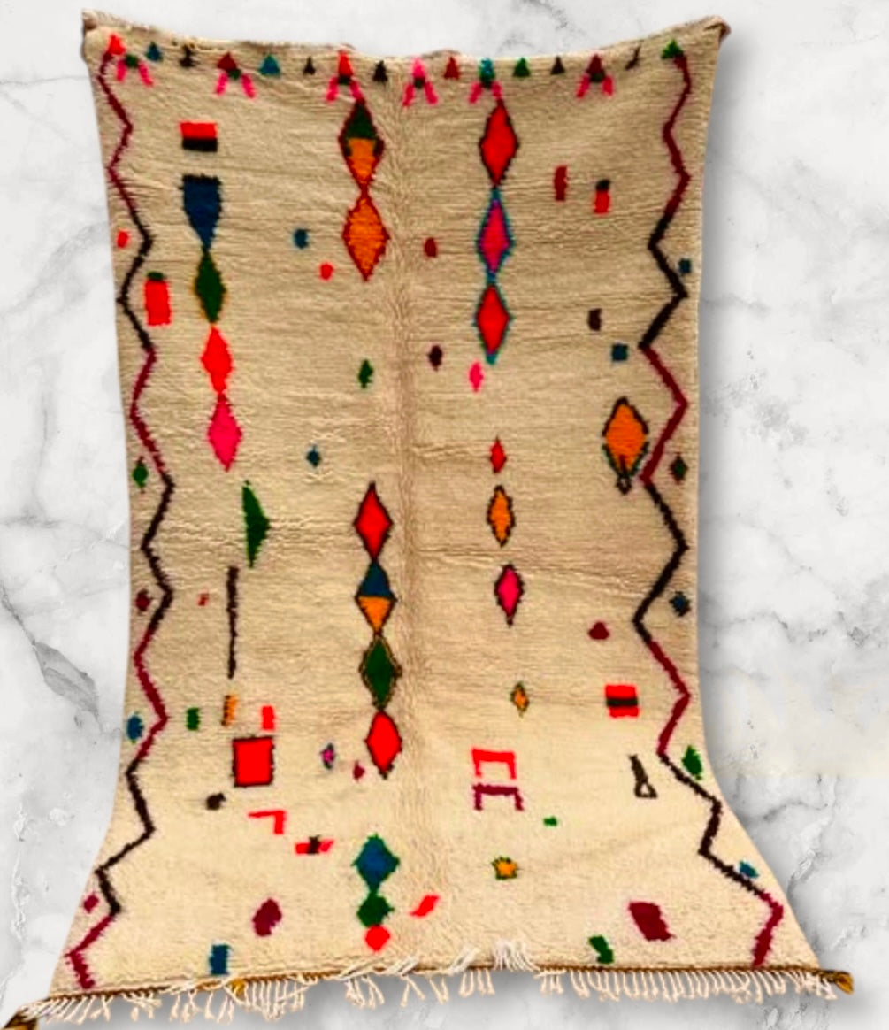 Handmade Azilal Rug, size 250 x 150 cm || 8.2 x 4.92 ft