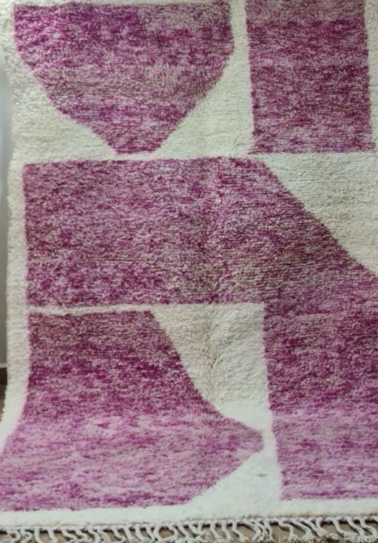 Handmade Azilal Rug, size 250 x 150 cm || 8.2 x 4.92 ft