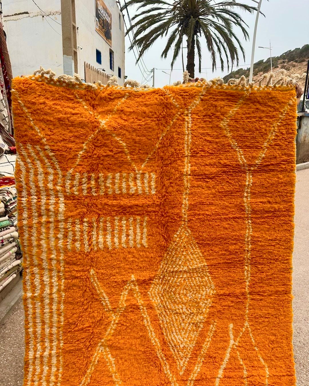Beni Ouarain Rug size 250 x 150 cm || 8.2 x 4.92 ft