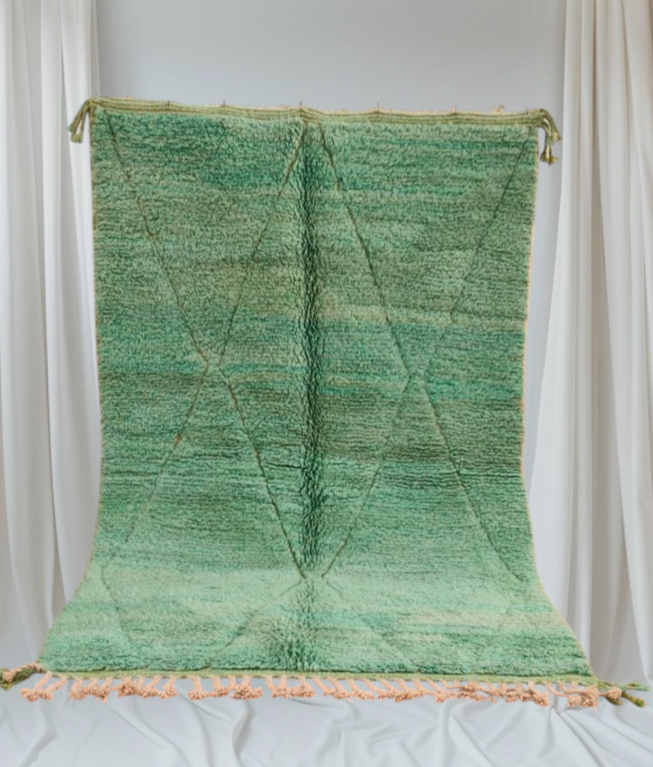 Beni Ouarain Rug size 250 x 150 cm || 8.2 x 4.92 ft
