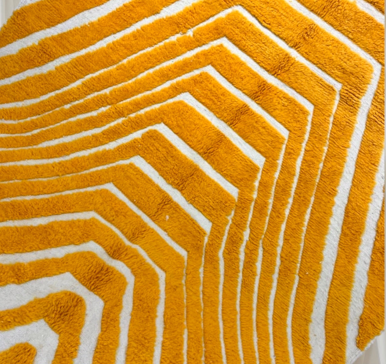 Handmade Azilal Rug, size 300 x 200 cm || 9.84 x 6.56 ft