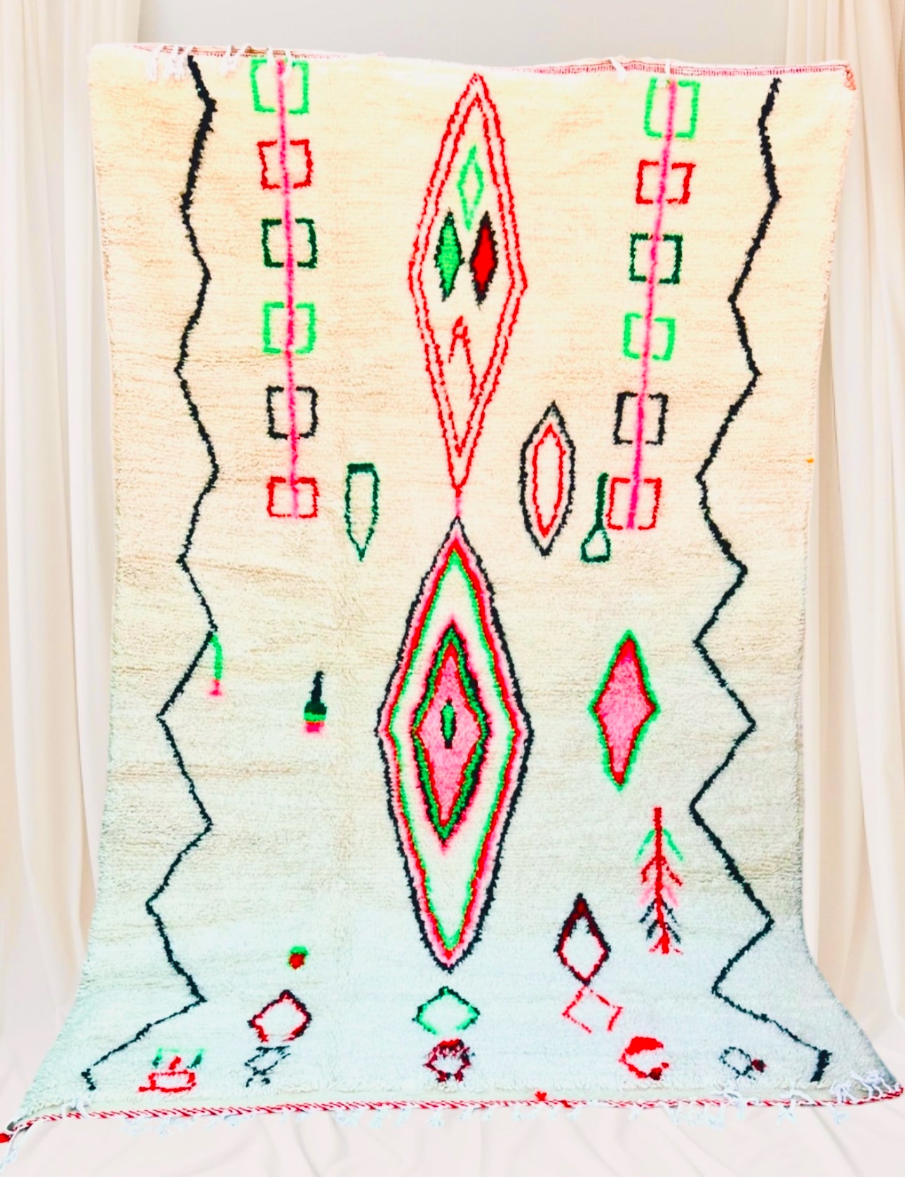 Azilal Rug, size 300 x 200 cm || 9.84 x 6.56 ft
