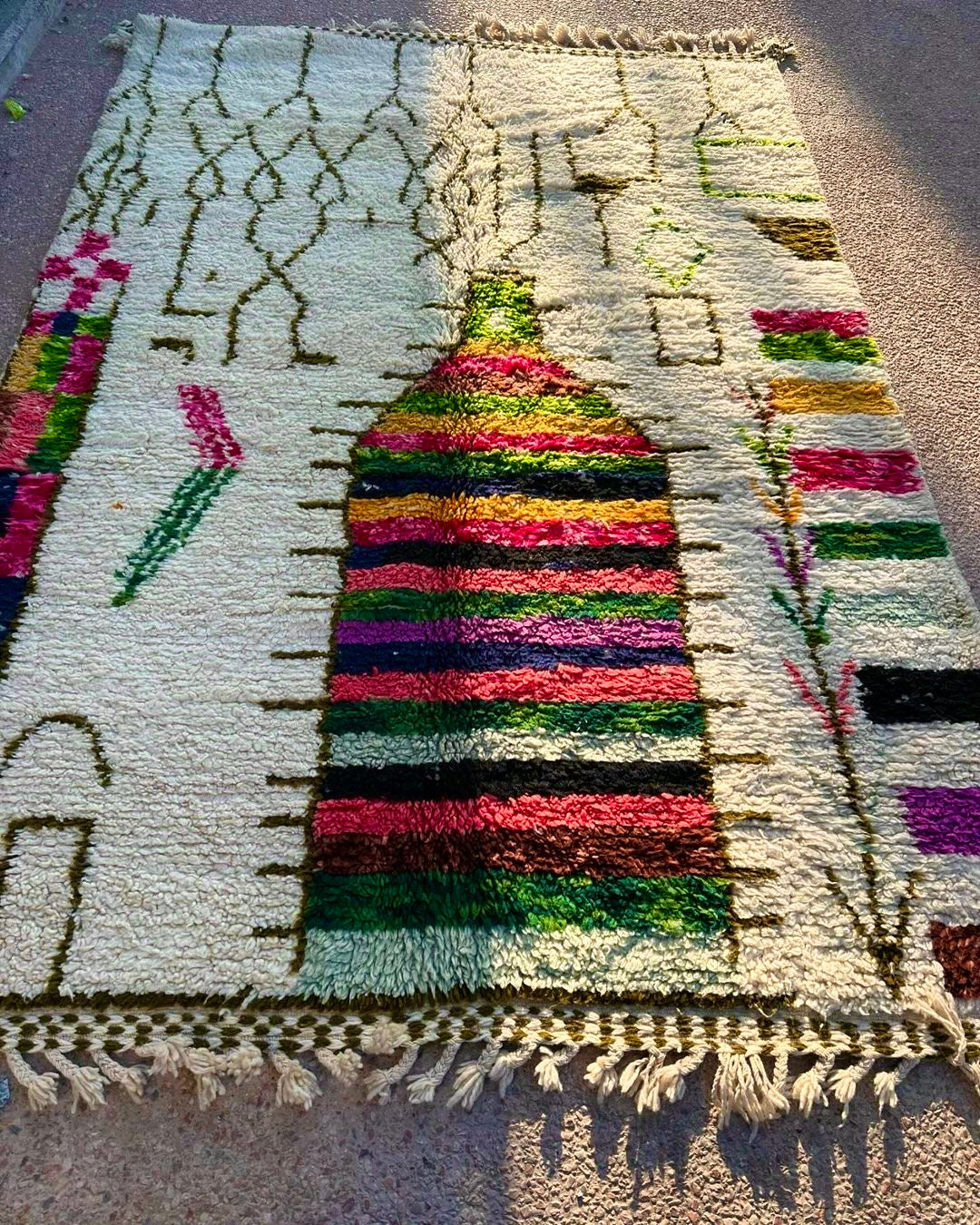 Azilal Rug, size 300 x 200 cm || 9.84 x 6.56 ft