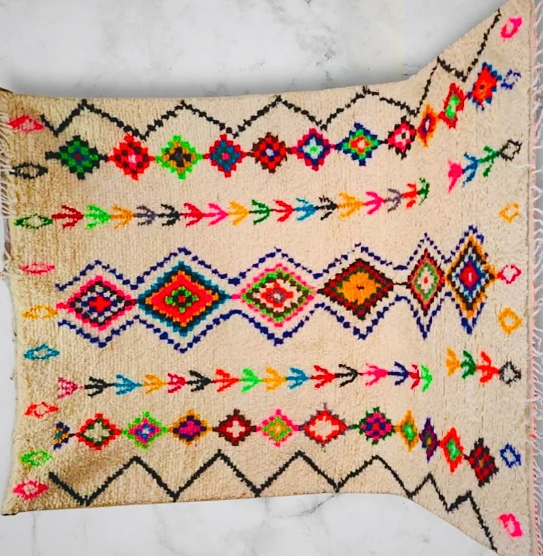 Azilal Rug, size 300 x 200 cm || 9.84 x 6.56 ft