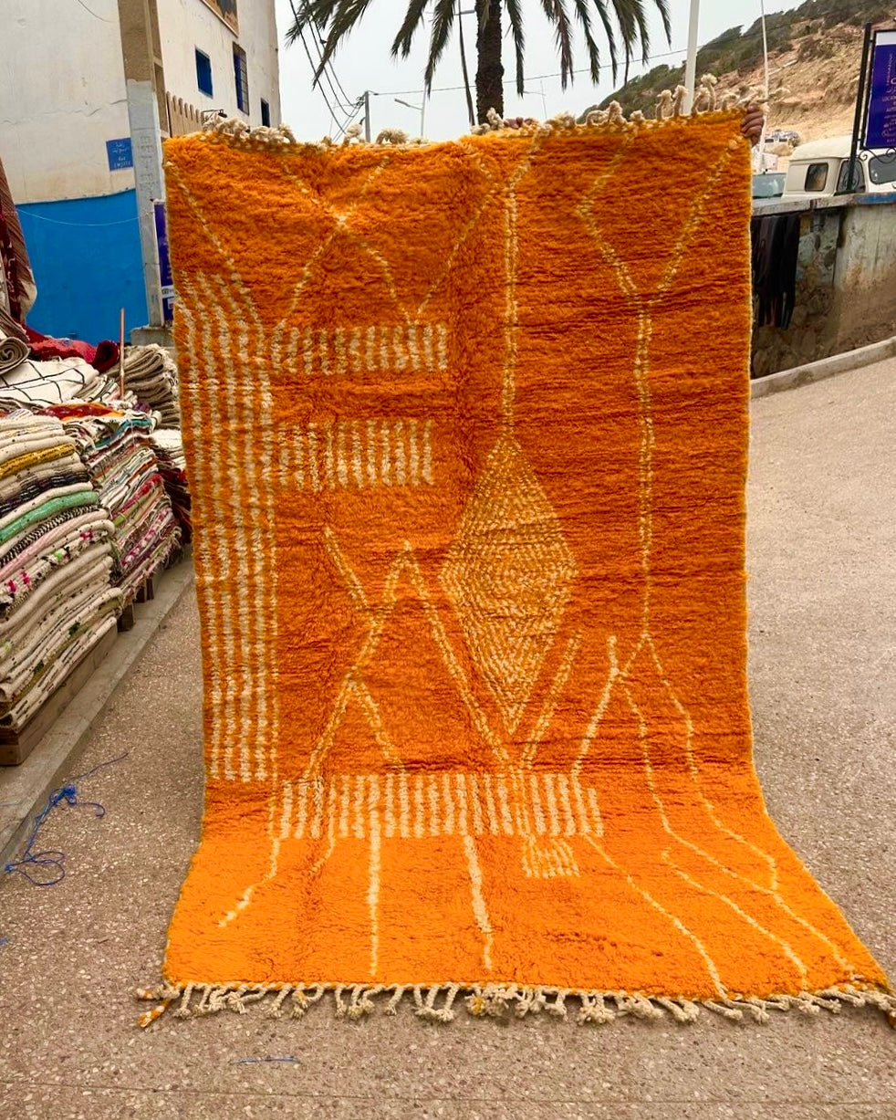 Beni Ouarain Rug size 250 x 150 cm || 8.2 x 4.92 ft