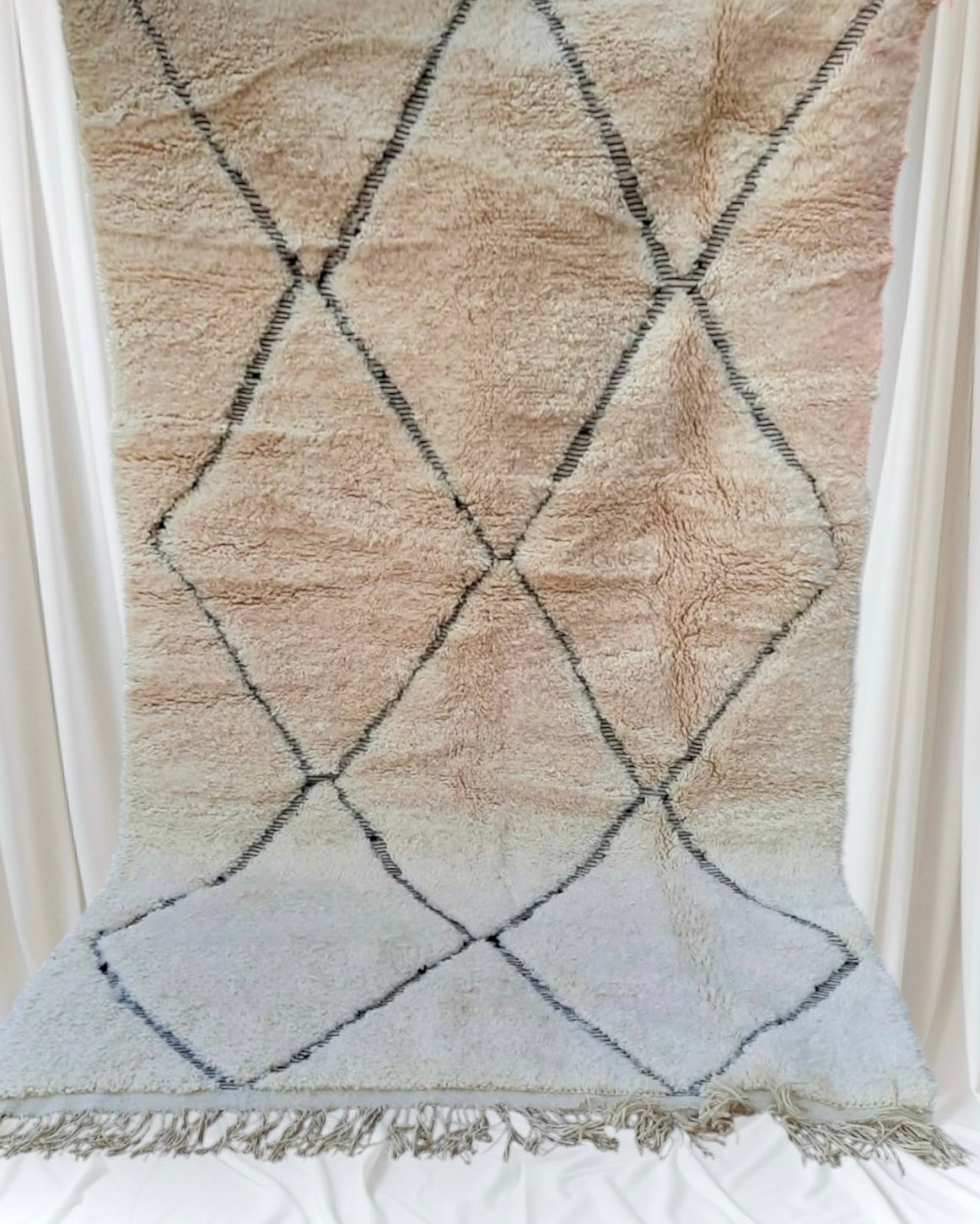 Beni Ouarain Rug size 250 x 150 cm || 8.2 x 4.92 ft