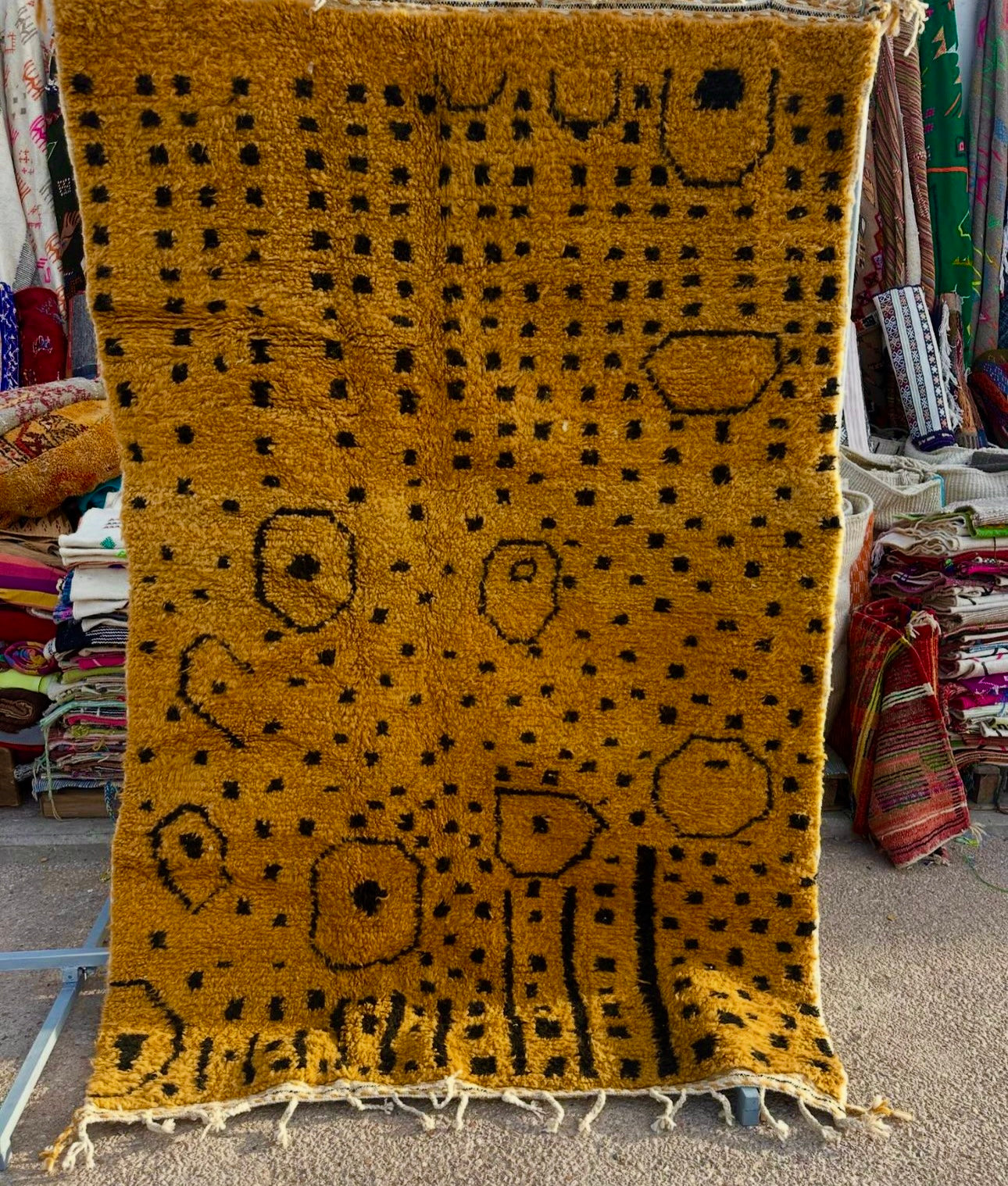 Beni Ouarain Rug size 250 x 150 cm || 8.2 x 4.92 ft