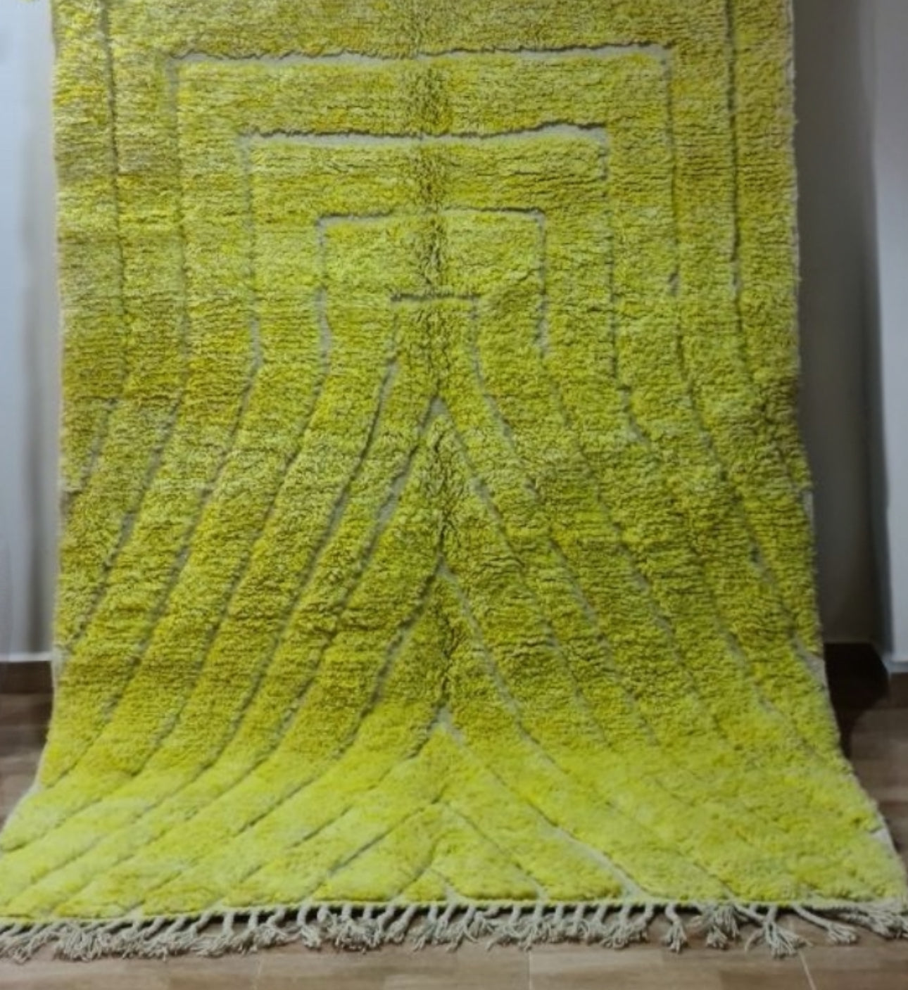 Handmade Azilal Rug, size 250 x 150 cm || 8.2 x 4.92 ft