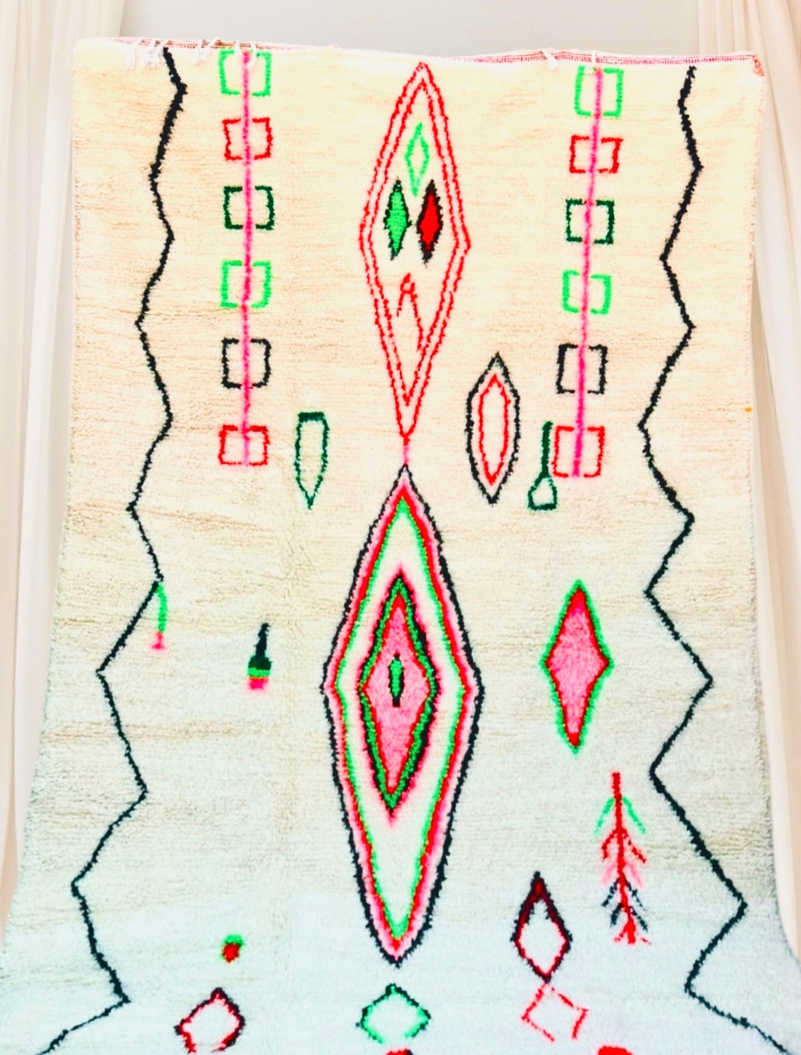 Azilal Rug, size 300 x 200 cm || 9.84 x 6.56 ft