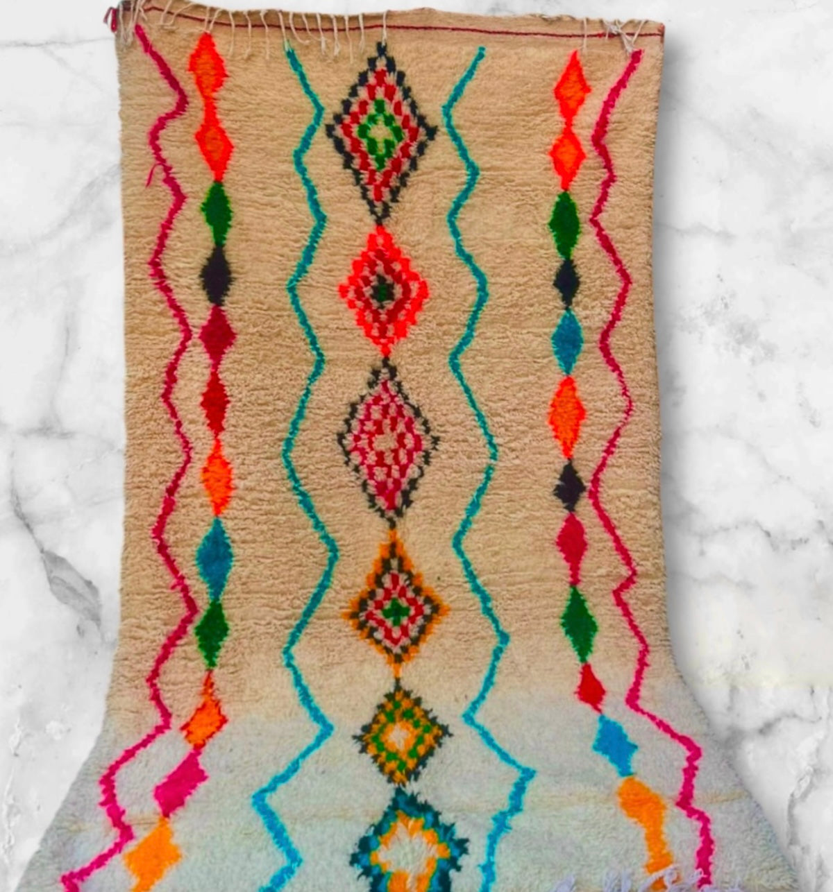 Handmade Azilal Rug, size 250 x 150 cm || 8.2 x 4.92 ft