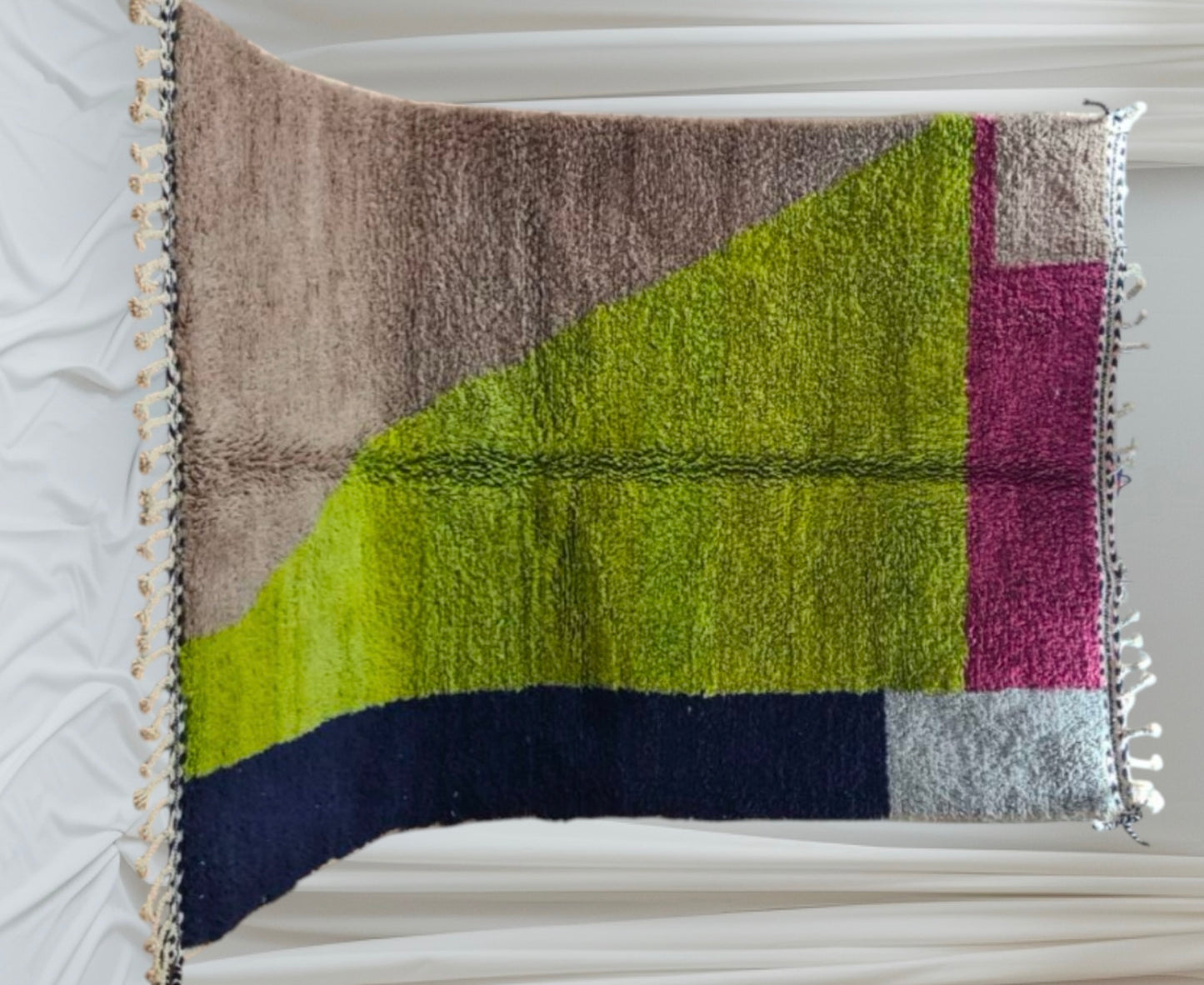 Beni Ouarain Rug size 250 x 150 cm || 8.2 x 4.92 ft