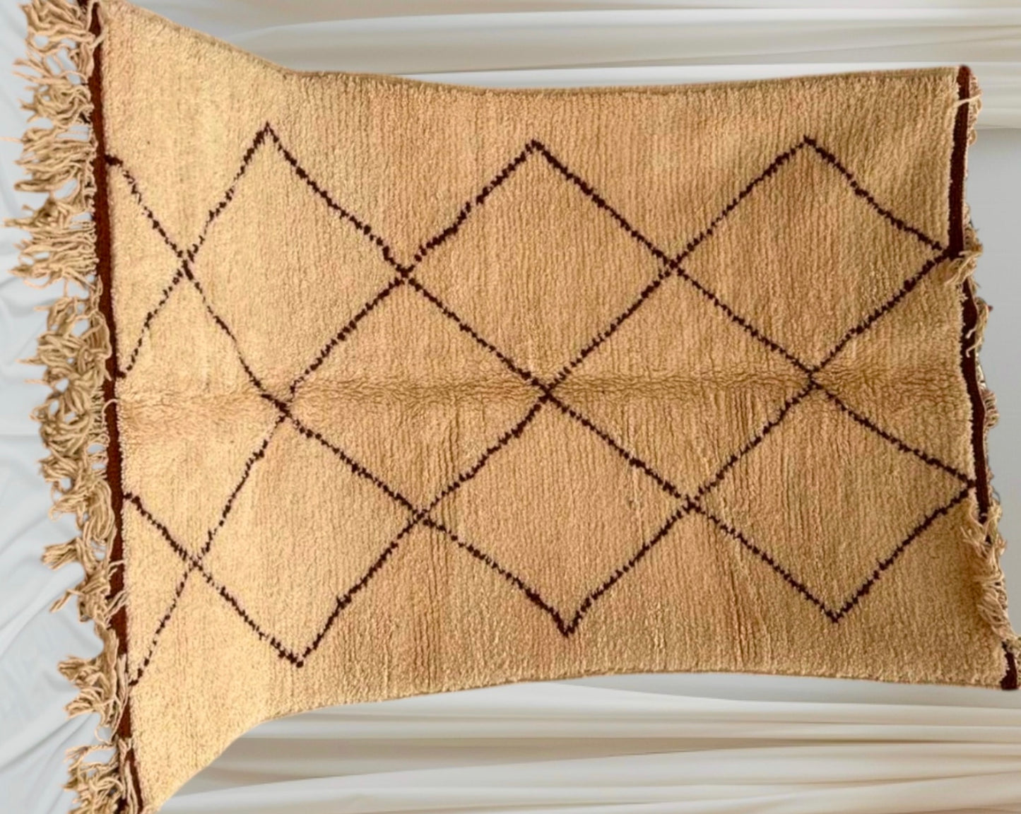Beni Ouarain Rug size 250 x 150 cm || 8.2 x 4.92 ft