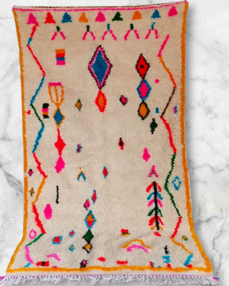 Handmade Azilal Rug, size 250 x 150 cm || 8.2 x 4.92 ft