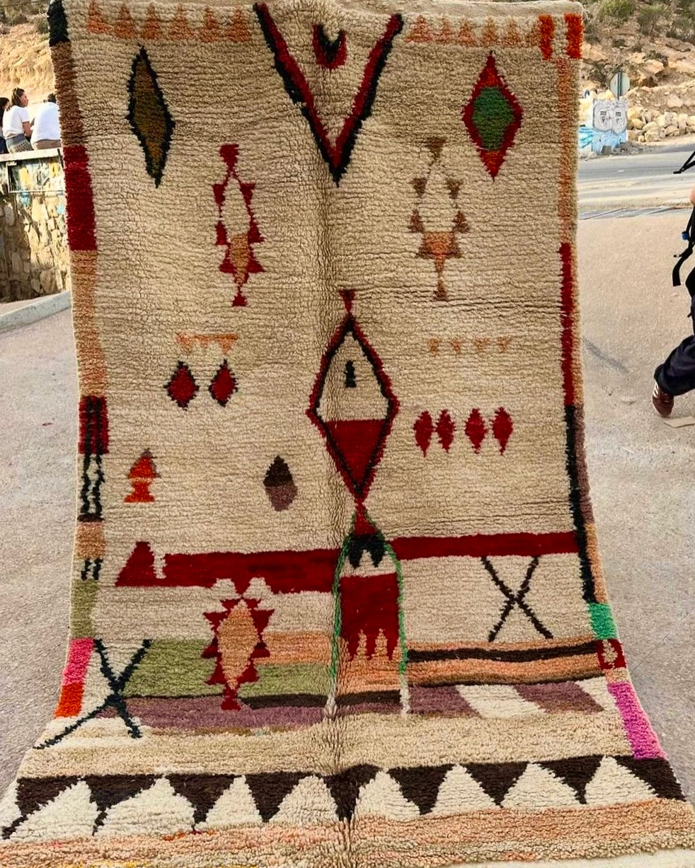 Beni Ouarain Rug size 250 x 150 cm || 8.2 x 4.92 ft