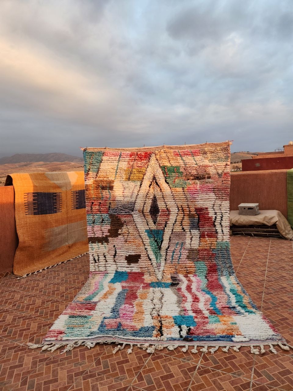 Handmade Azilal Rug, size 300 x 200 cm || 9.84 x 6.56 ft