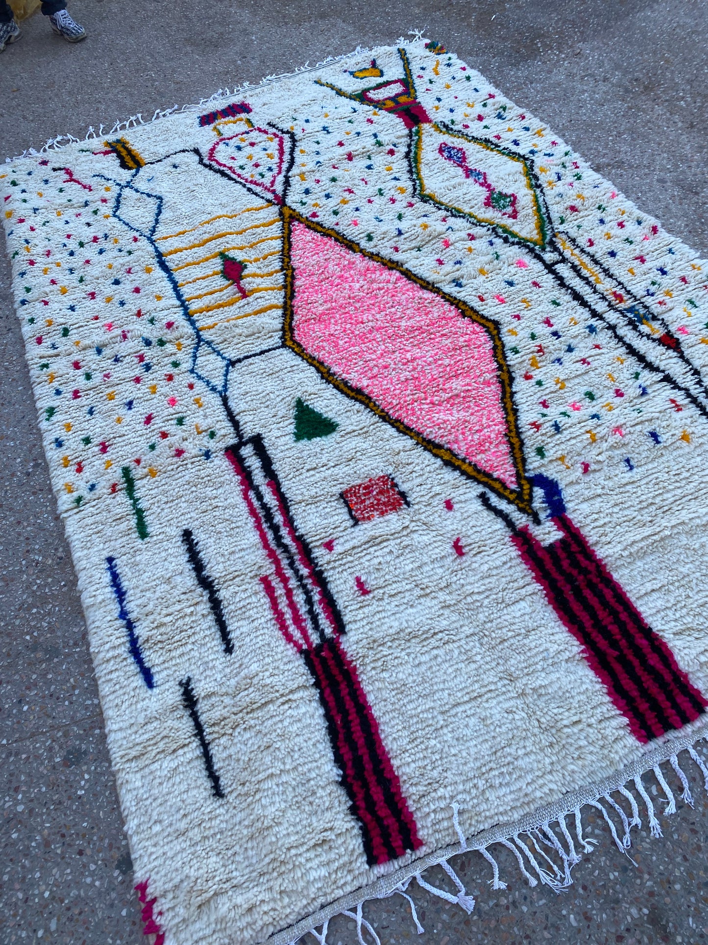 Handmade Azilal Rug, size 300 x 200 cm || 9.84 x 6.56 ft