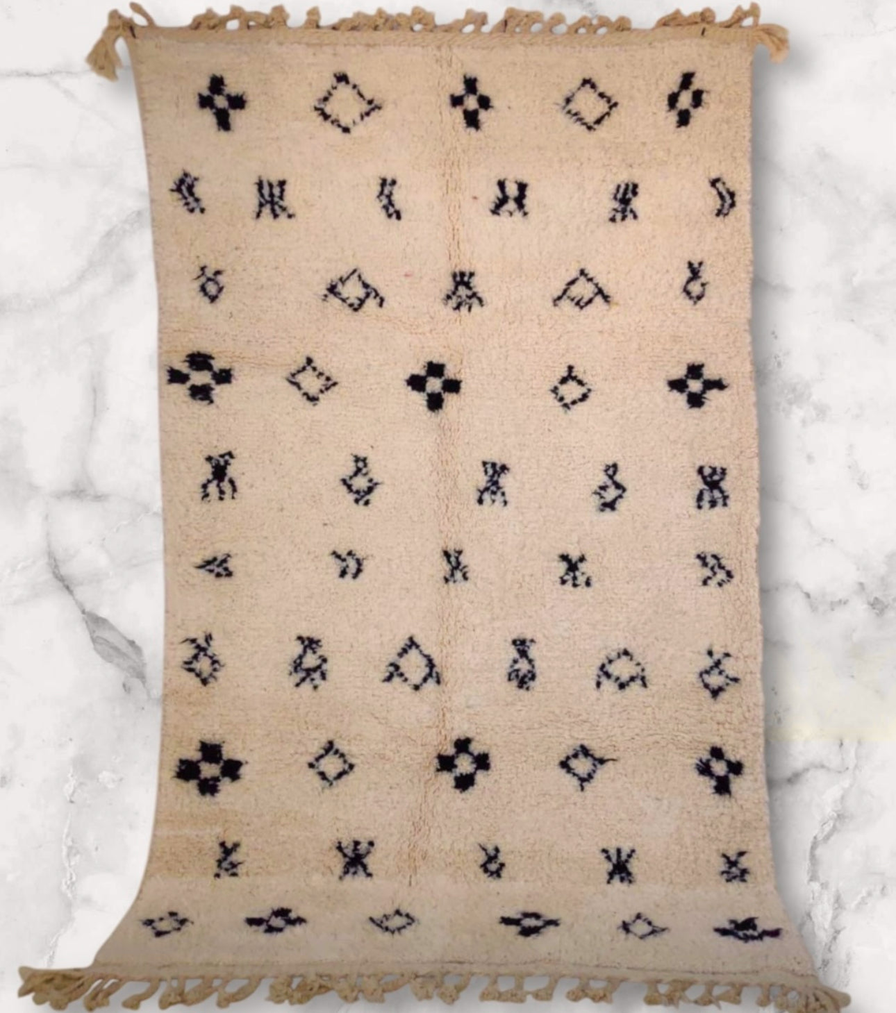 Beni Ouarain Rug size 250 x 150 cm || 8.2 x 4.92 ft