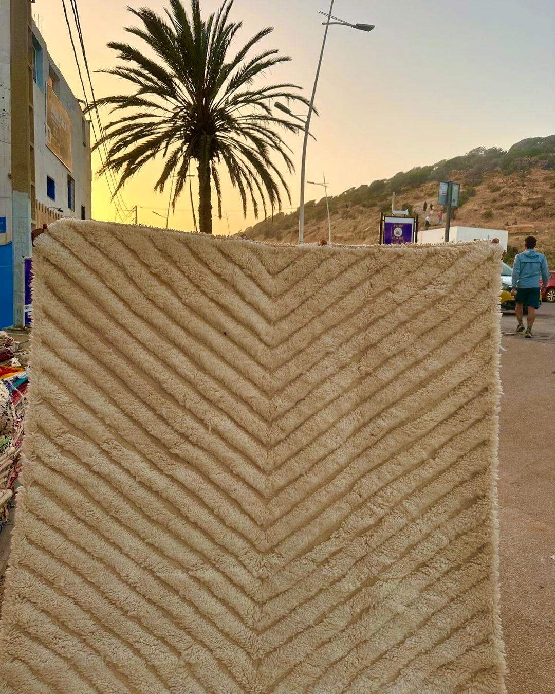 Beni Ouarain Rug size 250 x 150 cm || 8.2 x 4.92 ft