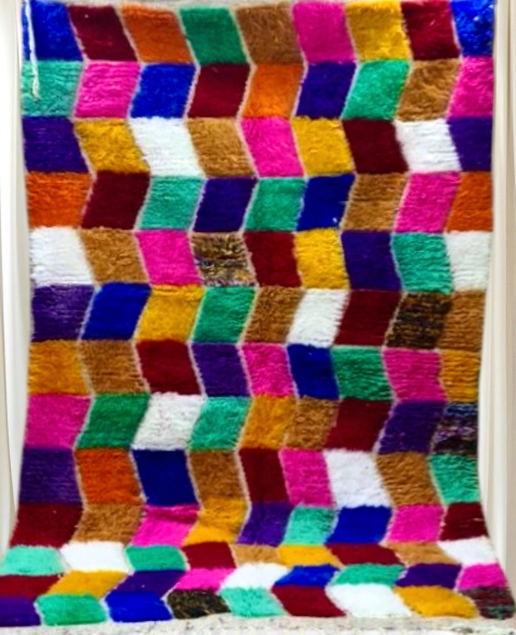 Handmade Azilal Rug, size 230 x 160 cm || 7.54 x 5.24 ft