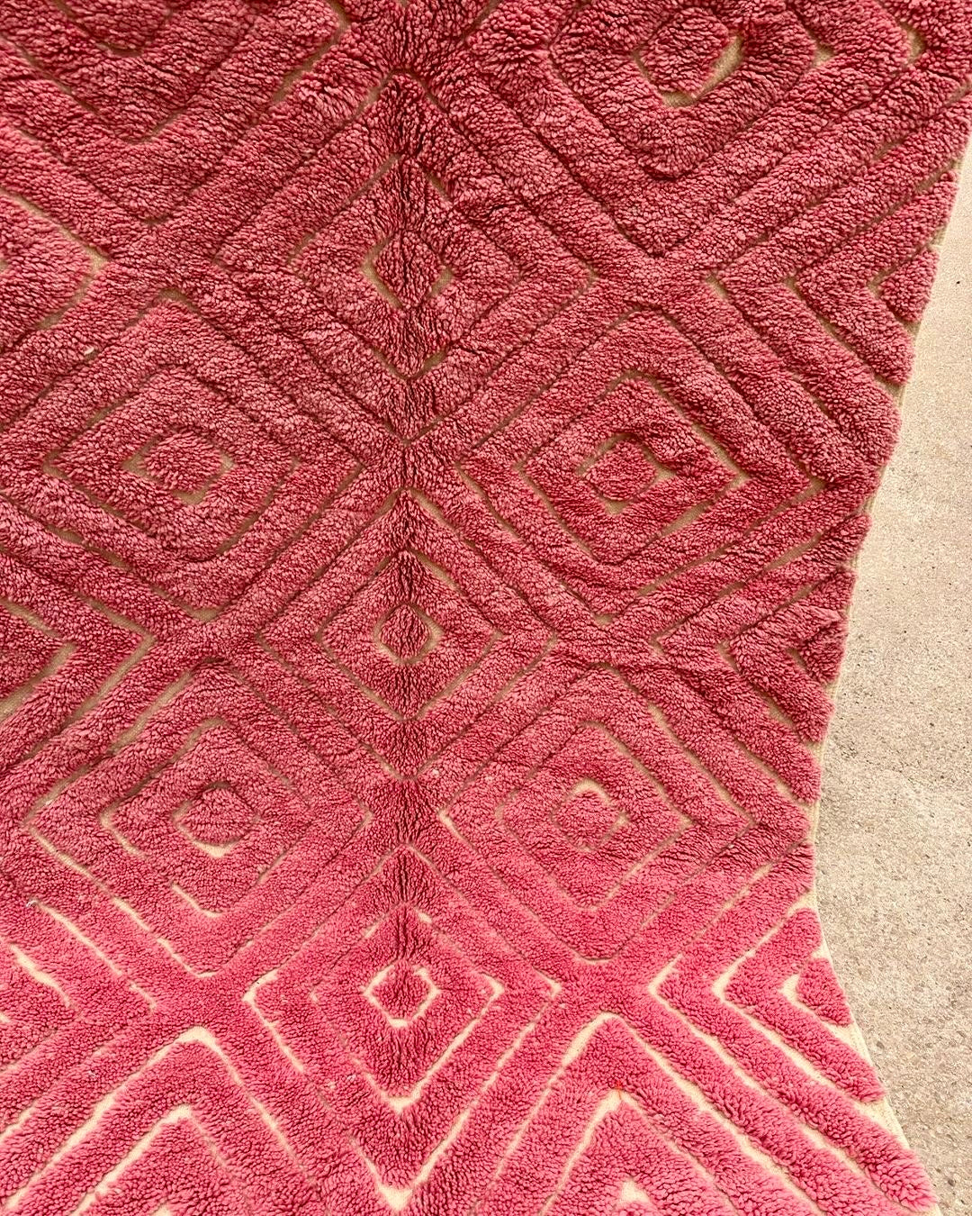 Beni Ouarain Rug size 250 x 150 cm || 8.2 x 4.92 ft