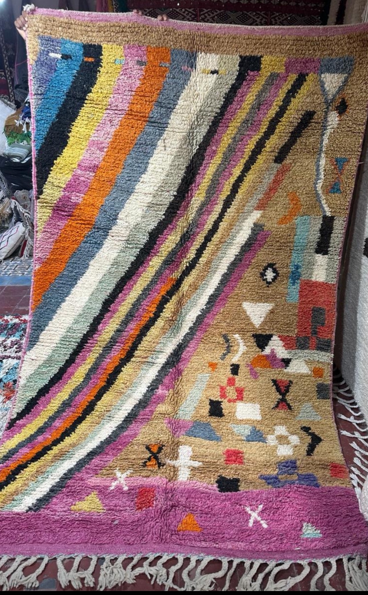 Beni Ouarain Rug size 250 x 150 cm || 8.2 x 4.92 ft