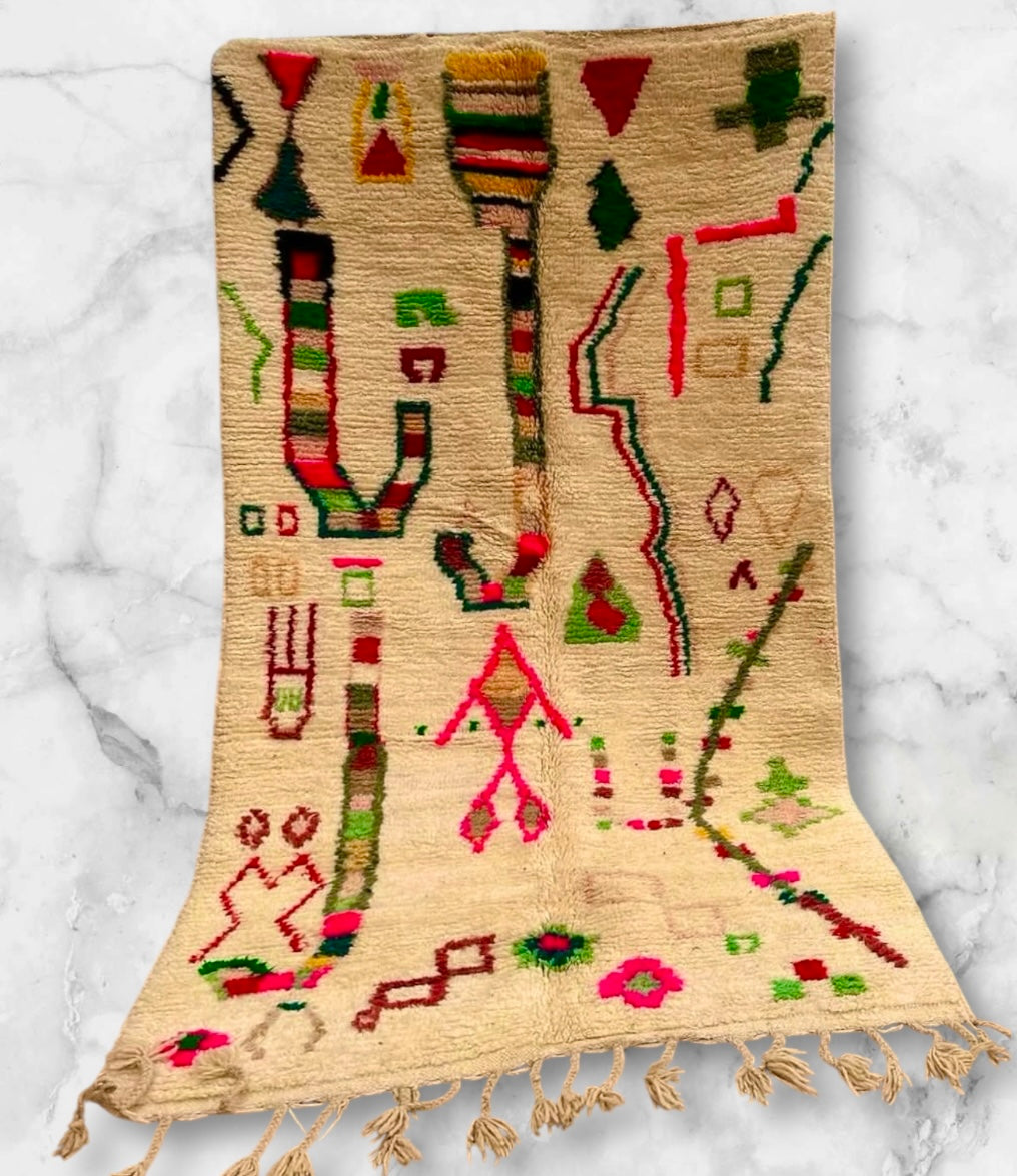 Handmade Azilal Rug, size 250 x 150 cm || 8.2 x 4.92 ft