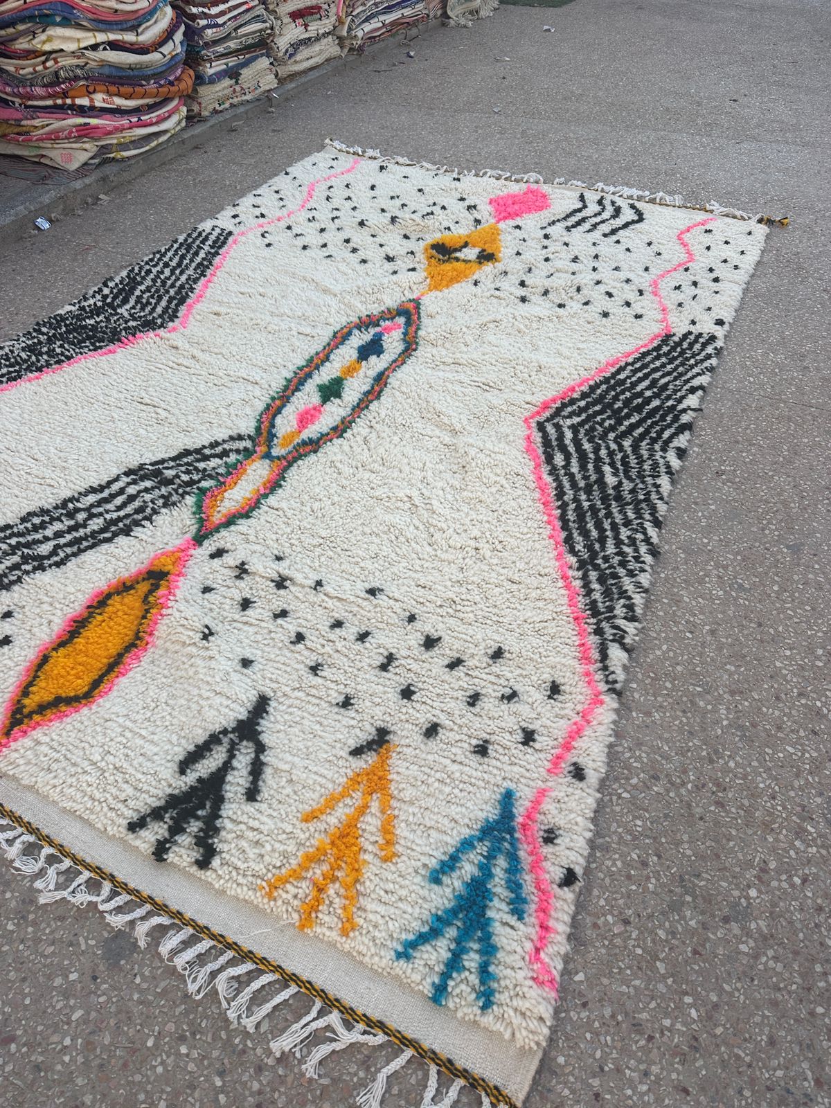 Handmade Azilal Rug, size 300 x 200 cm || 9.84 x 6.56 ft