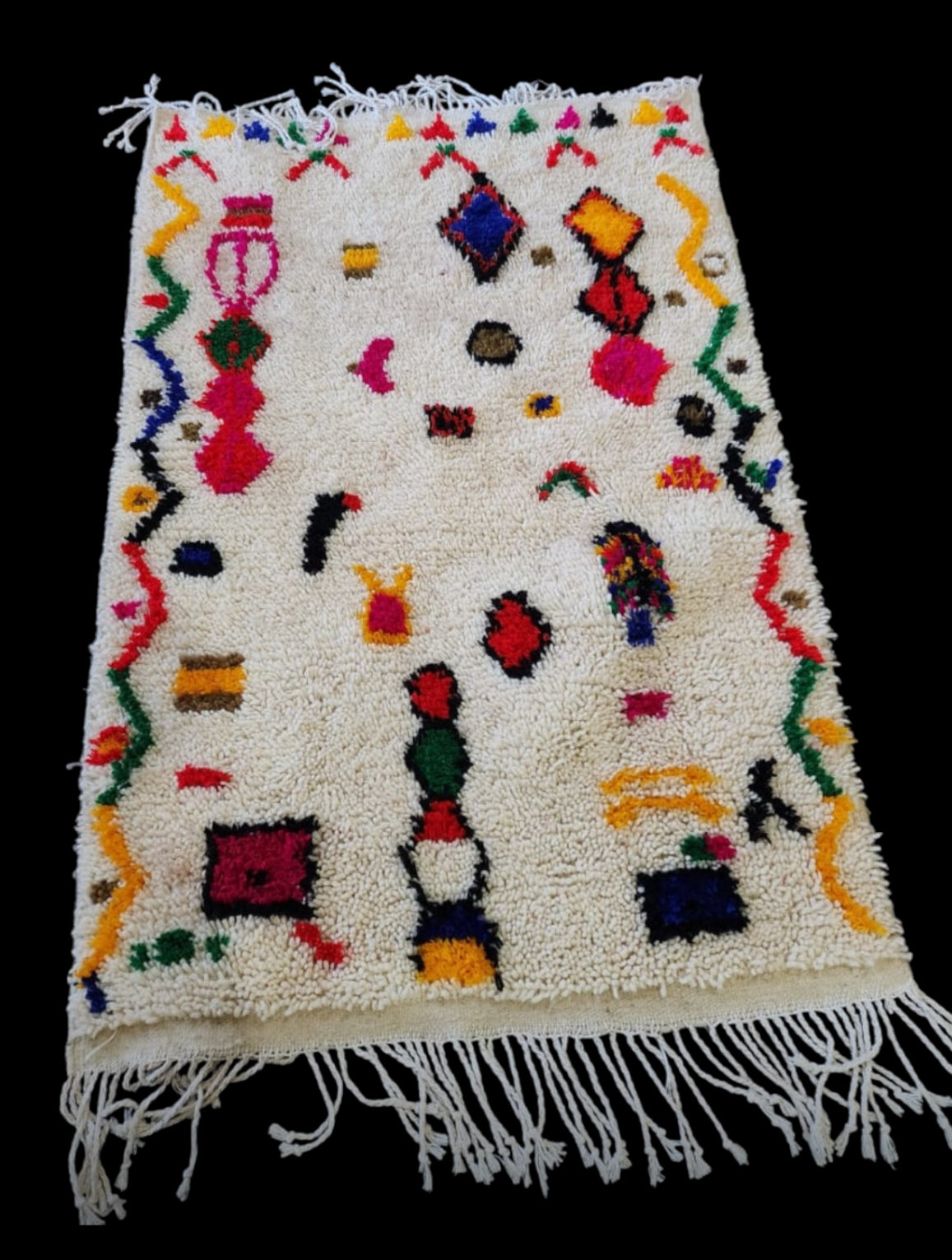 Handmade Azilal Rug, size 150 x 100 cm (4.92 x 3.28 ft)