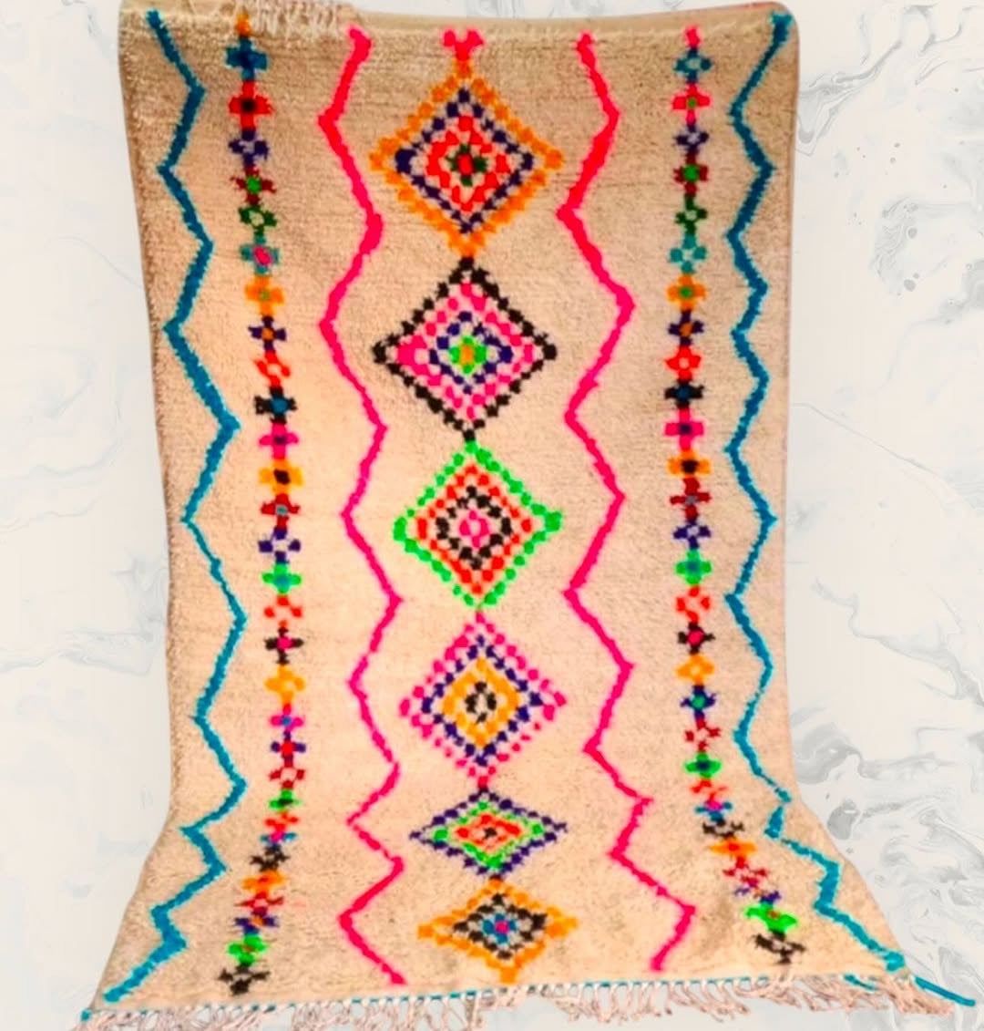 Handmade Azilal Rug, size 250 x 150 cm || 8.2 x 4.92 ft