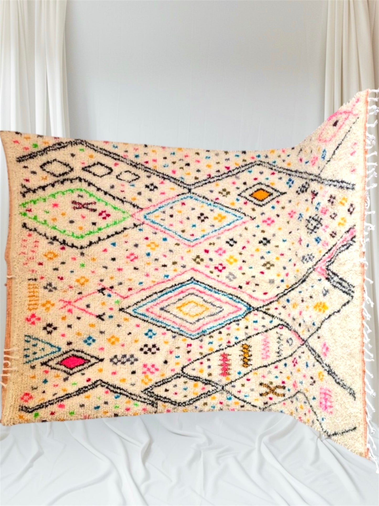 Handmade Azilal Rug, size 300 x 200 cm || 9.84 x 6.56 ft