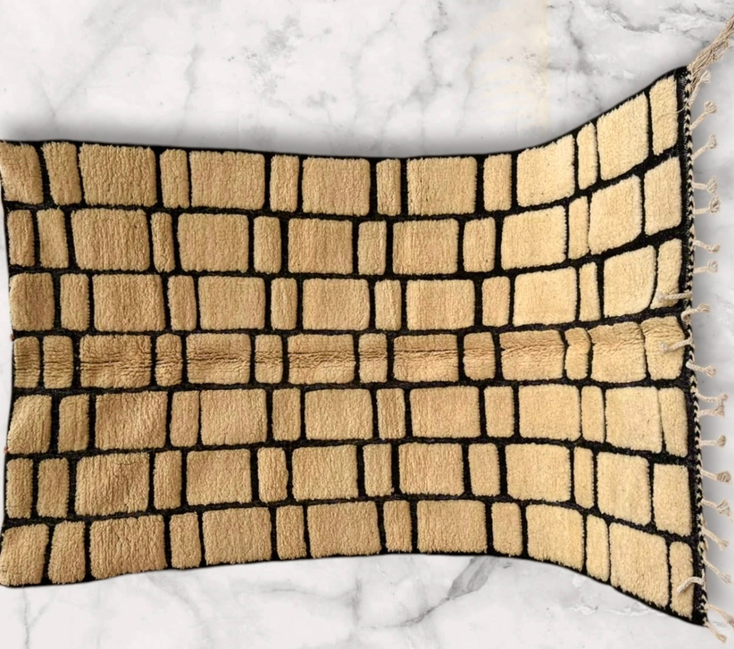 Beni Ouarain Rug size 250 x 150 cm || 8.2 x 4.92 ft