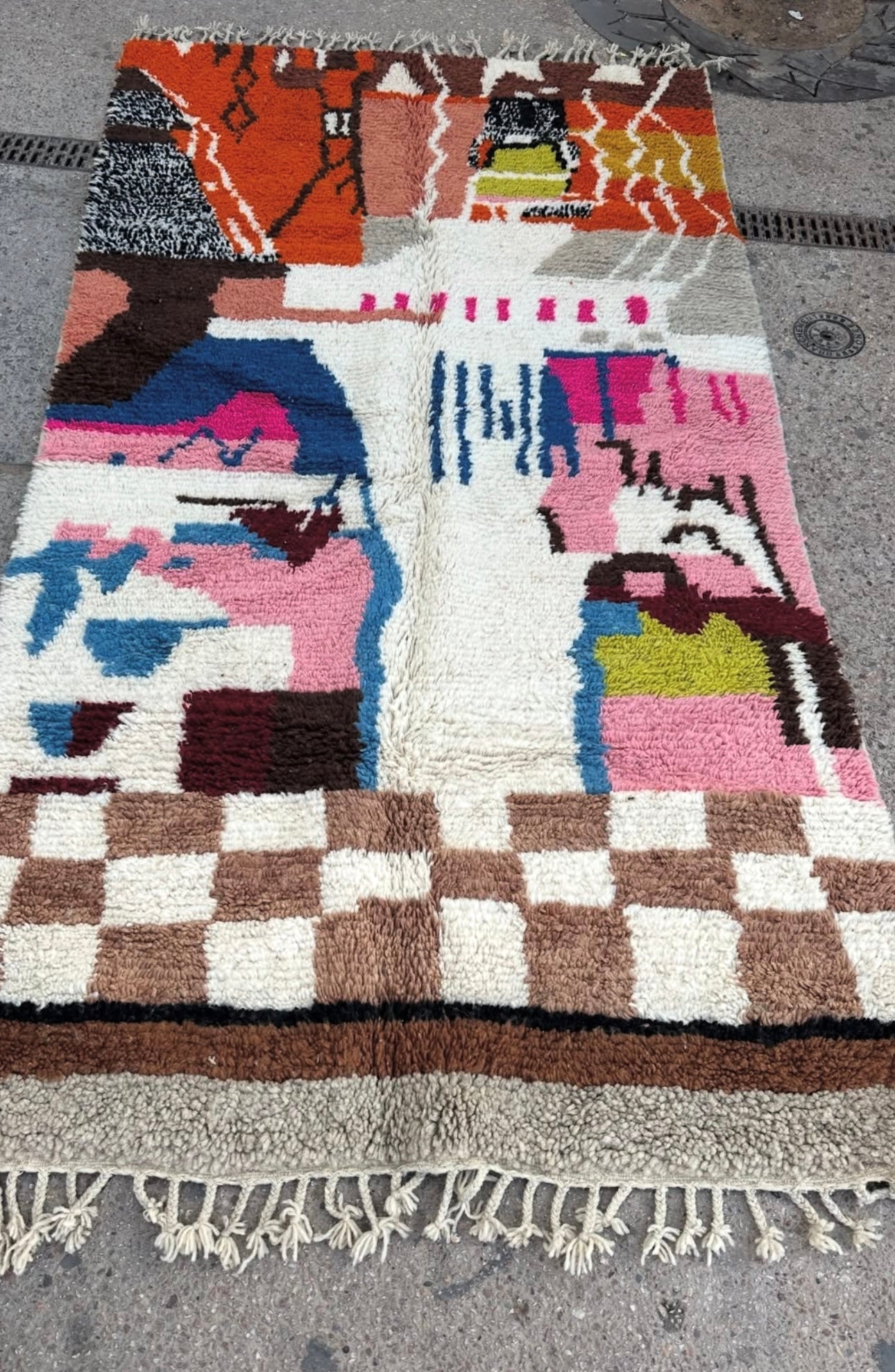 Handmade Beni Ouarain, size 250 x 150 cm || 8.2 x 4.92 ft