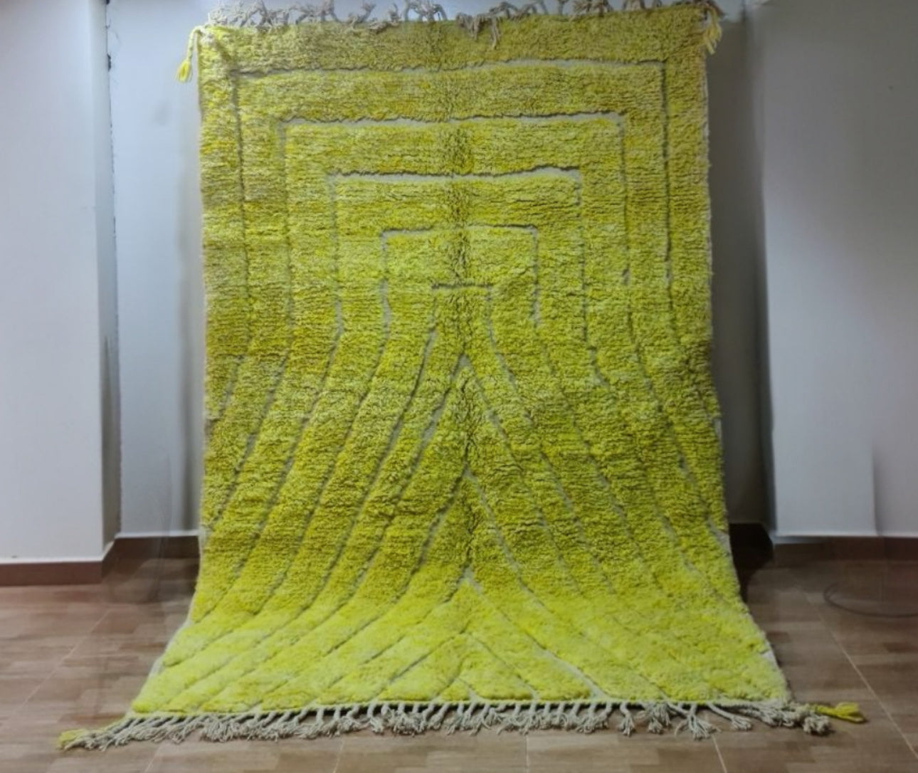 Handmade Azilal Rug, size 250 x 150 cm || 8.2 x 4.92 ft