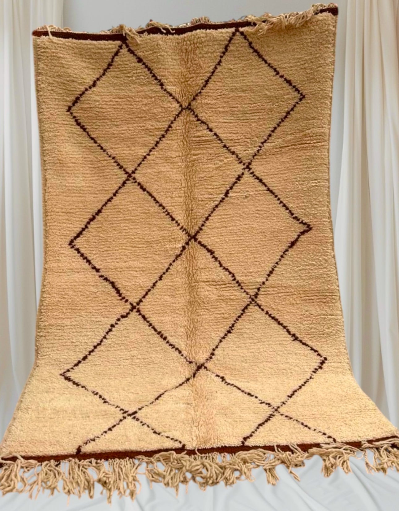 Beni Ouarain Rug size 250 x 150 cm || 8.2 x 4.92 ft