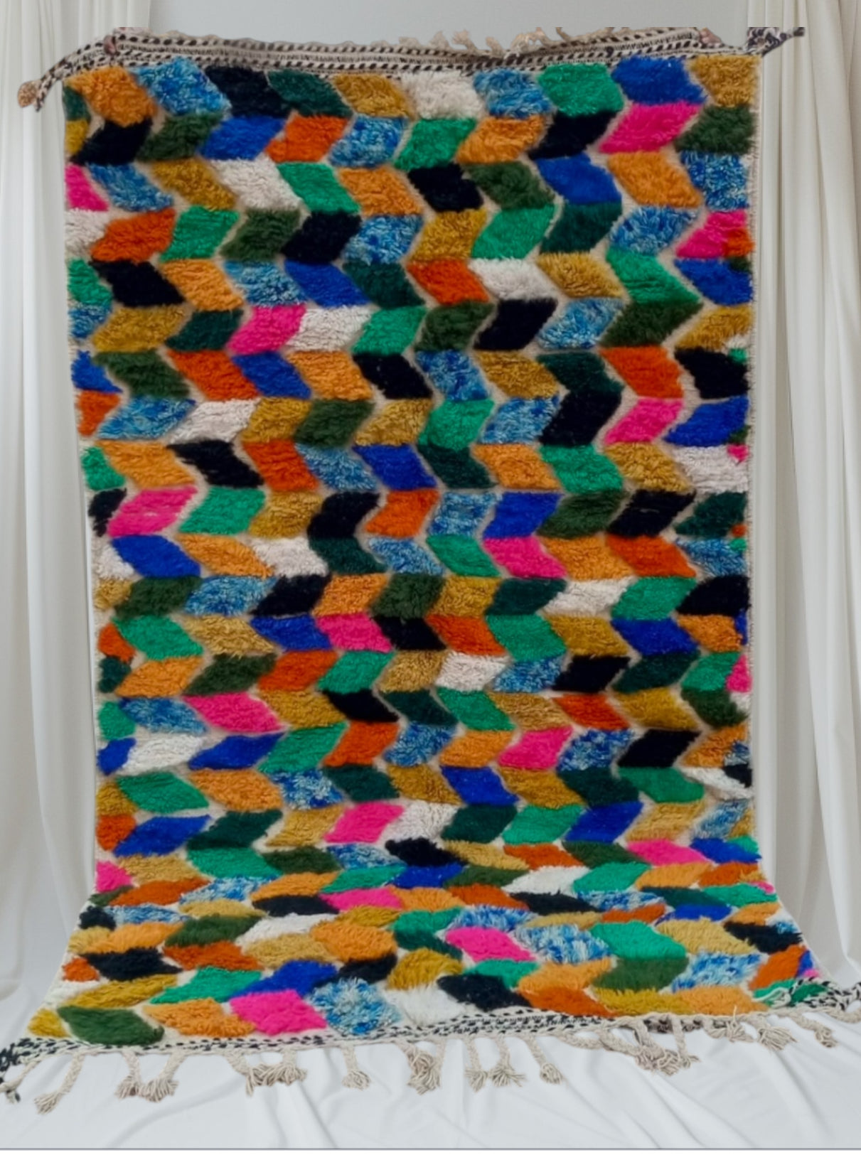 Beni Ouarain Rug size 250 x 150 cm || 8.2 x 4.92 ft