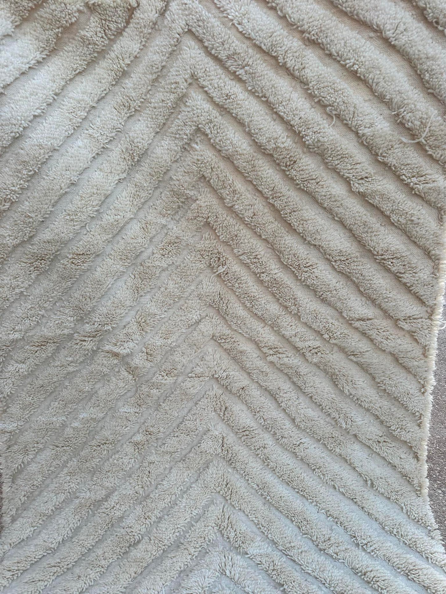 Beni Ouarain Rug size 250 x 150 cm || 8.2 x 4.92 ft