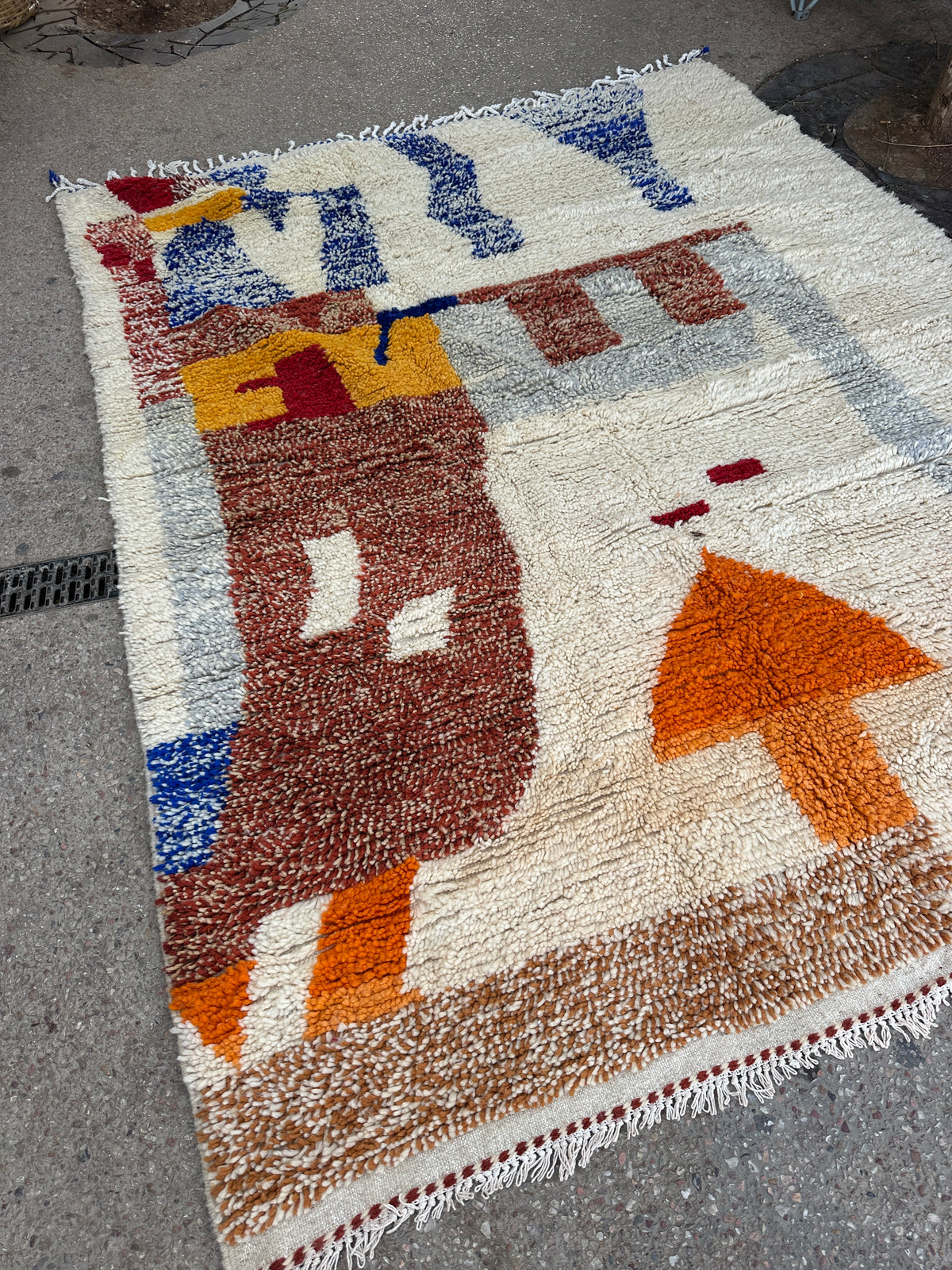 Handmade Azilal Rug, size 300 x 200 cm || 9.84 x 6.56 ft