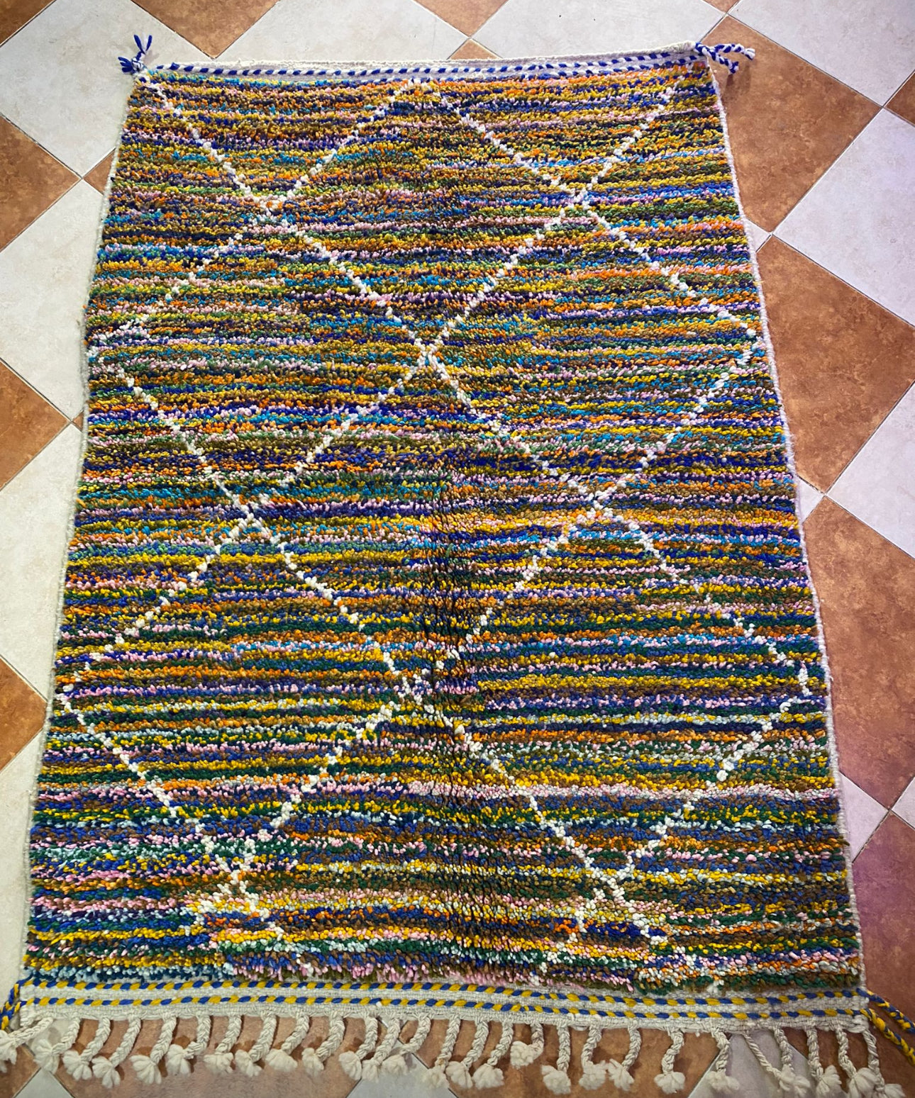 Handmade Azilal Rug, size 150 x 100 cm (4.92 x 3.28 ft)