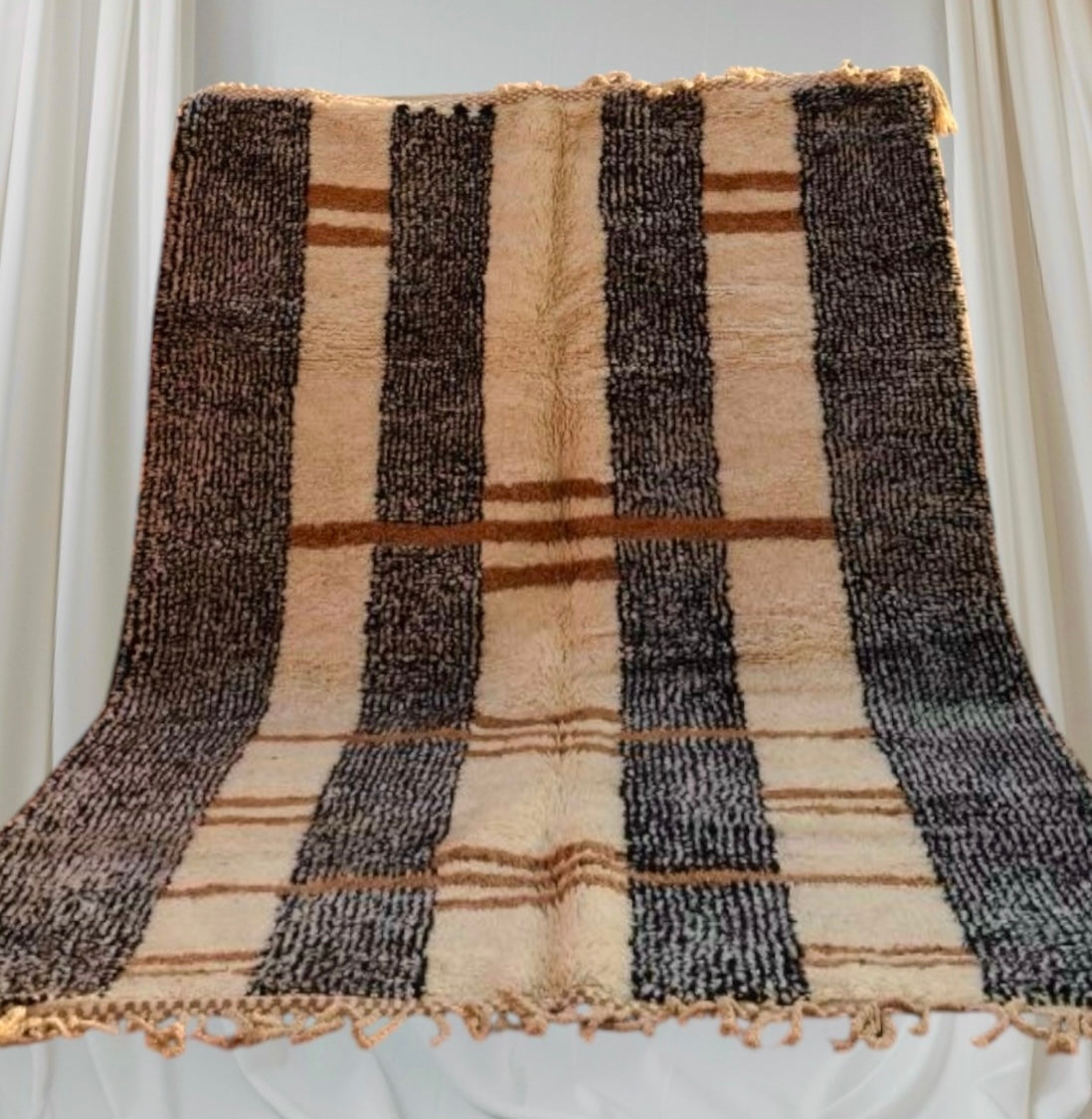 Beni Ouarain Rug size 300 x 200 cm || 9.84 x 6.56 ft