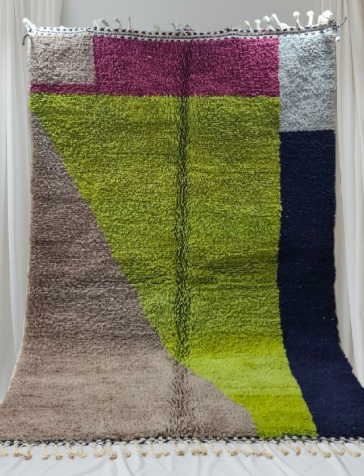 Beni Ouarain Rug size 250 x 150 cm || 8.2 x 4.92 ft