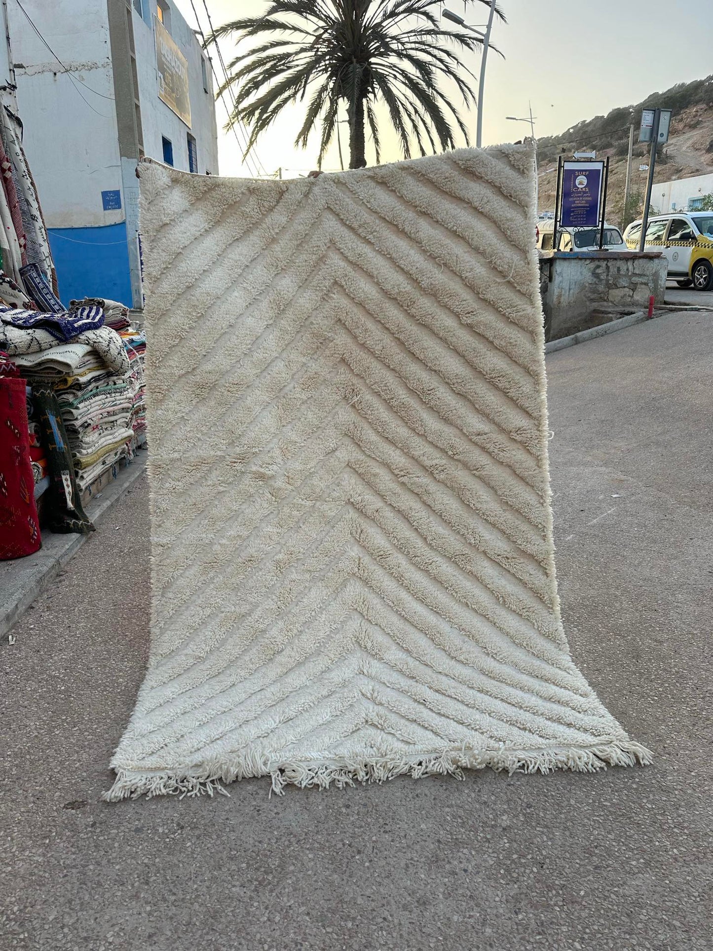 Beni Ouarain Rug size 250 x 150 cm || 8.2 x 4.92 ft