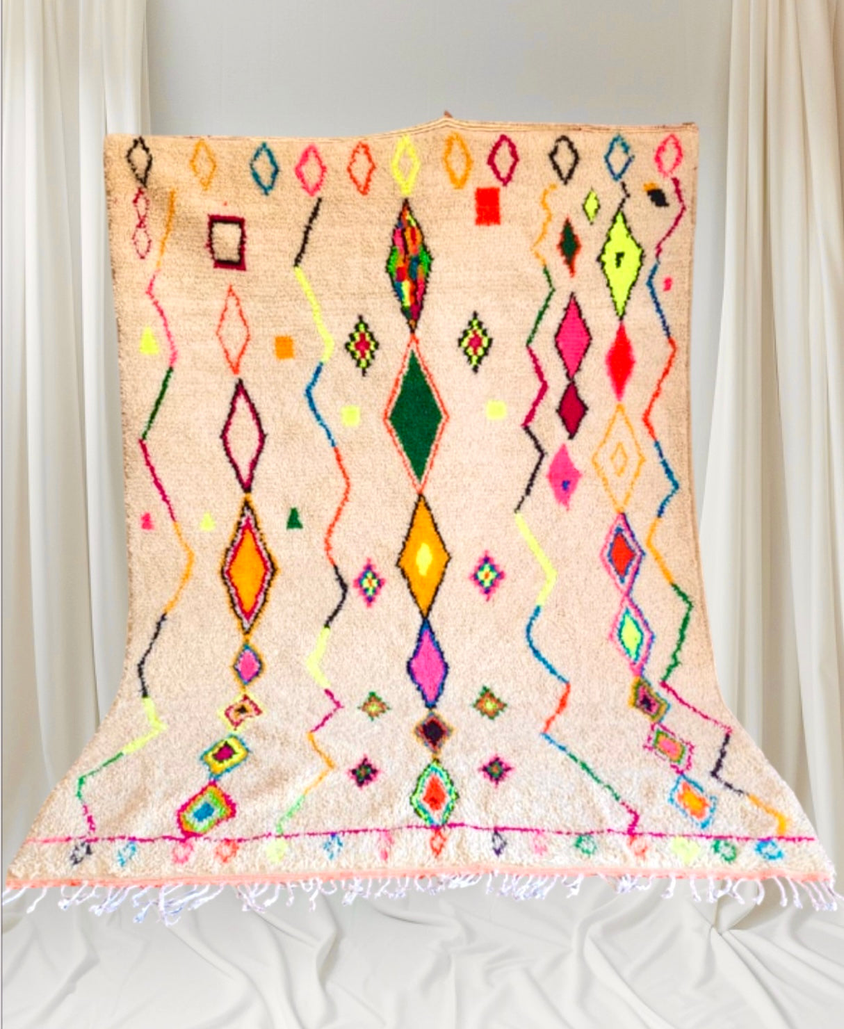 Handmade Azilal Rug, size 300 x 200 cm || 9.84 x 6.56 ft