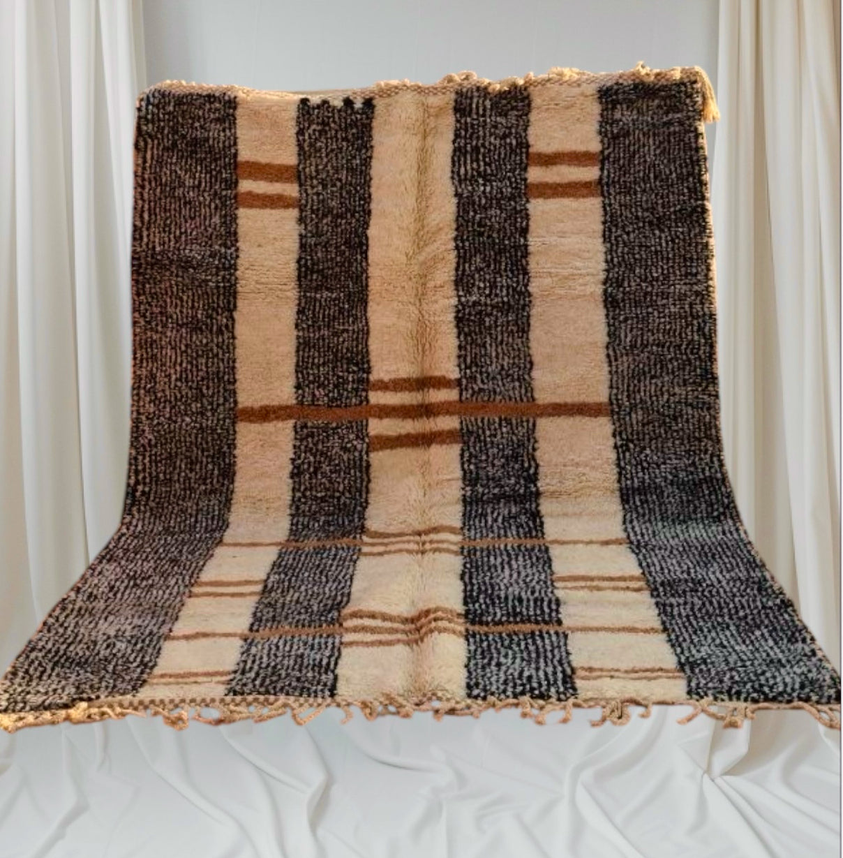 Beni Ouarain Rug size 300 x 200 cm || 9.84 x 6.56 ft