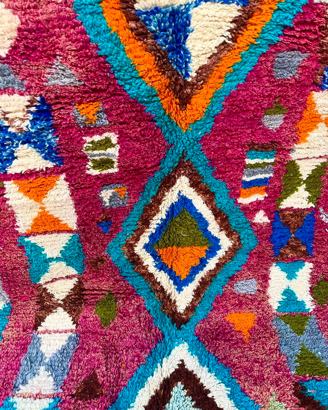 Handmade Azilal Rug, size 300 x 200 cm || 9.84 x 6.56 ft