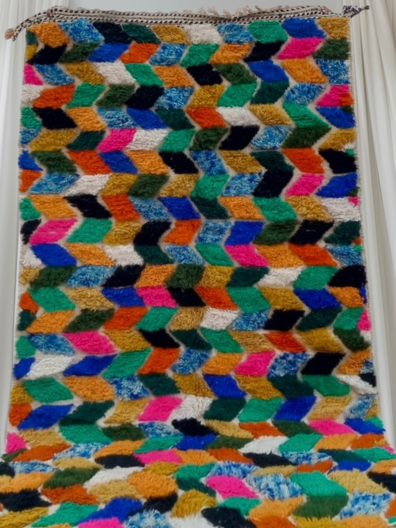 Beni Ouarain Rug size 250 x 150 cm || 8.2 x 4.92 ft