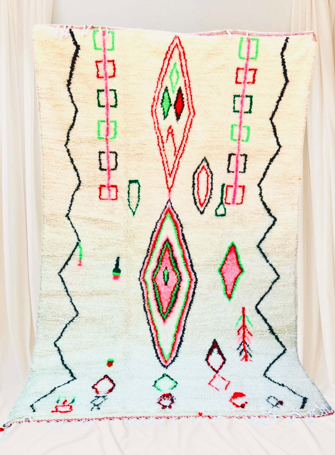 Azilal Rug, size 300 x 200 cm || 9.84 x 6.56 ft