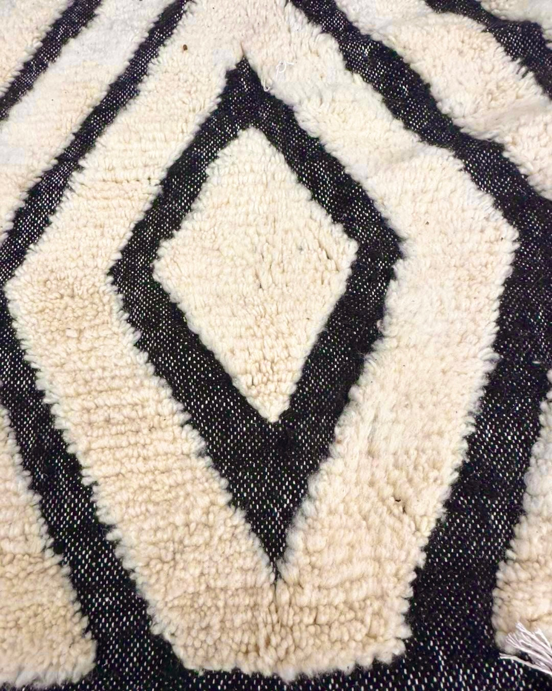 Carpet Beni Ouarain Rug LARGE size 300 x 200 cm || 9.84 x 6.56 ft