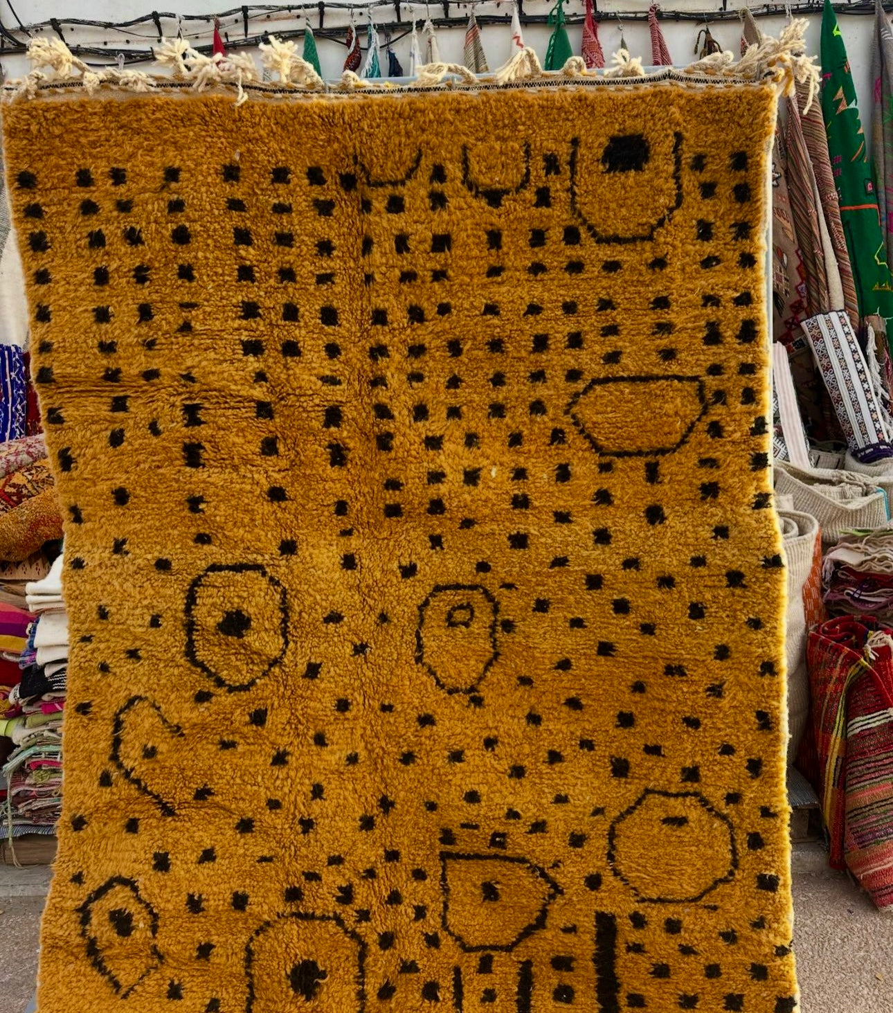 Beni Ouarain Rug size 250 x 150 cm || 8.2 x 4.92 ft