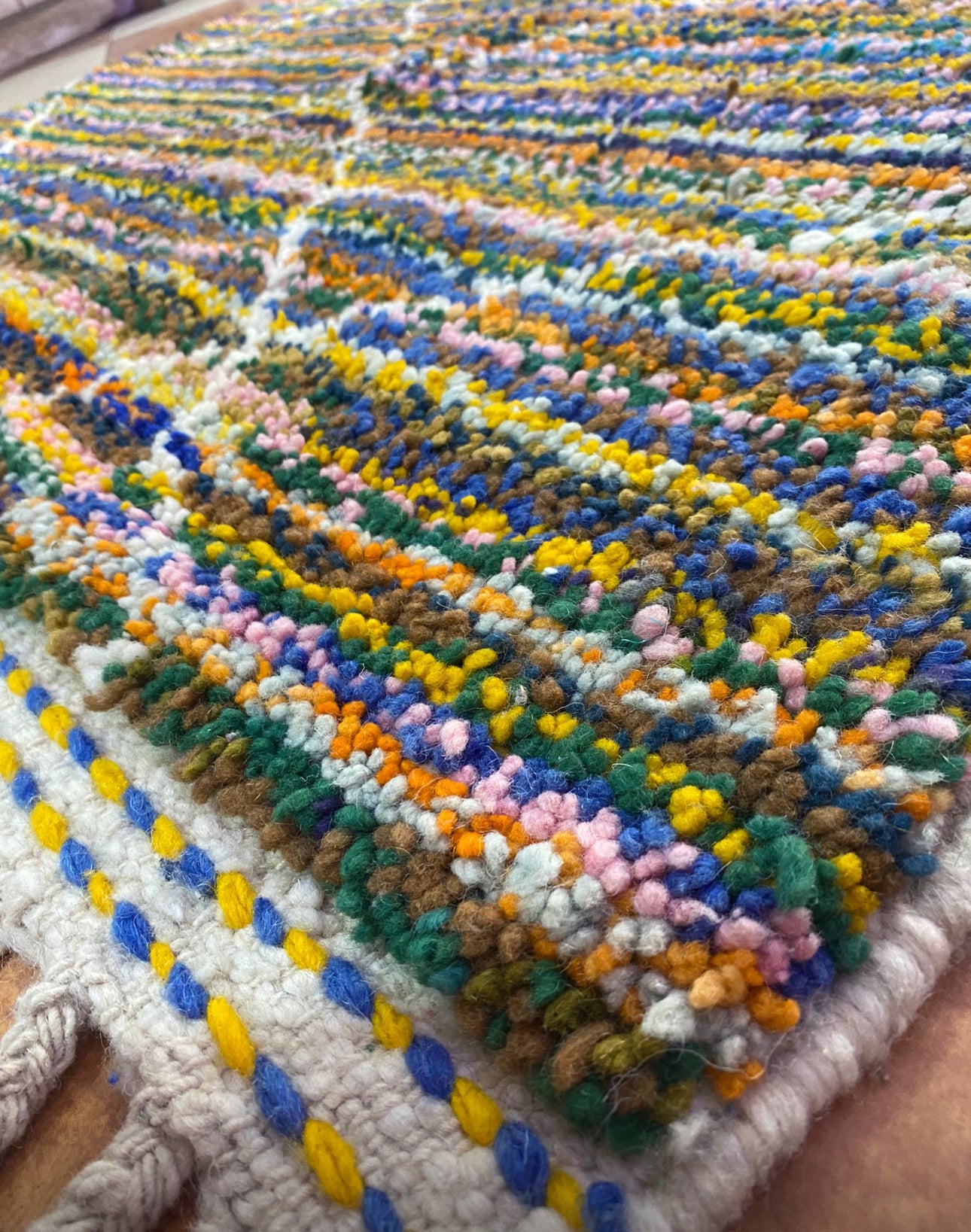 Handmade Azilal Rug, size 150 x 100 cm (4.92 x 3.28 ft)